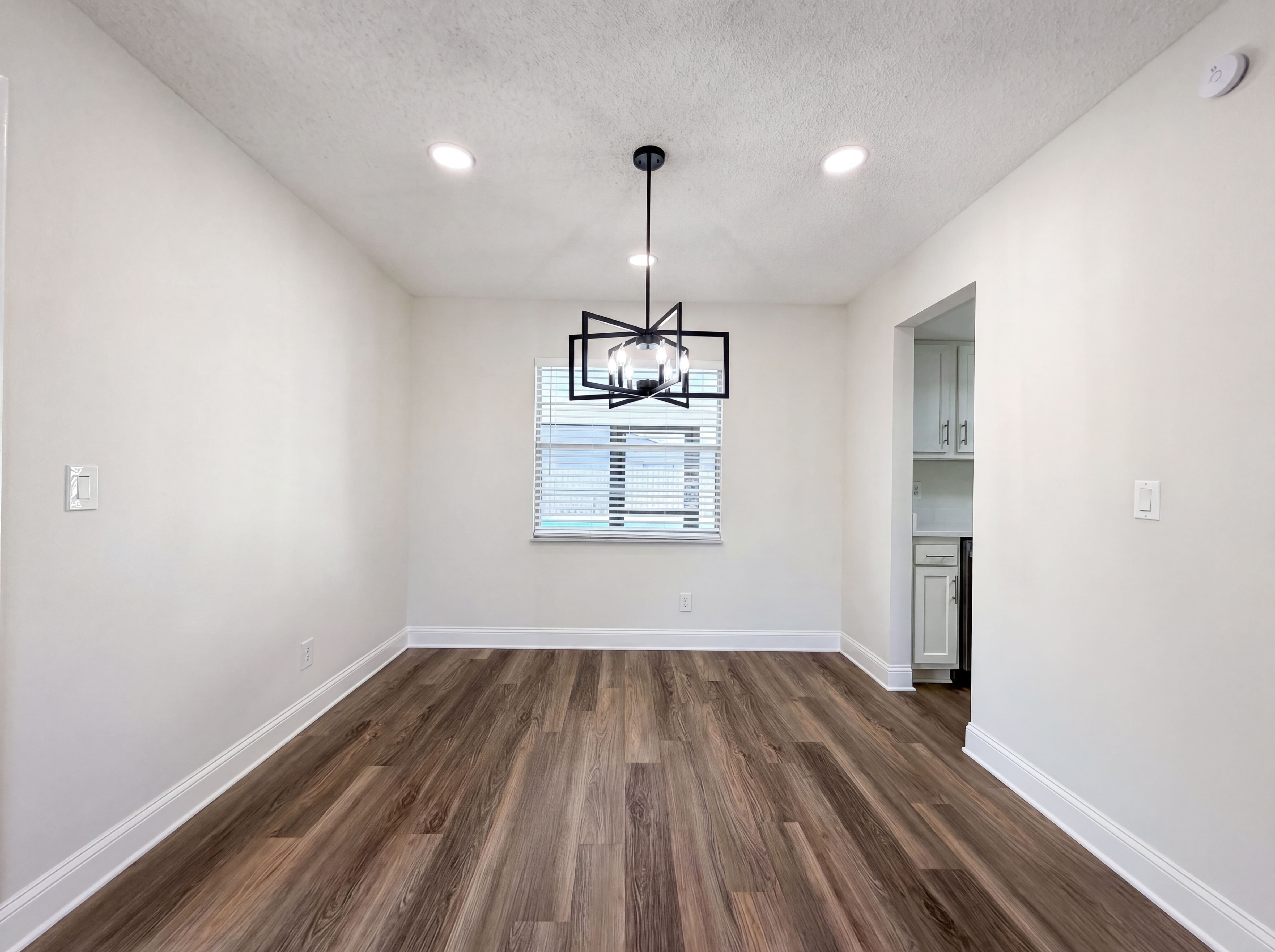 Photo 7 of 22 of 8351 Kipling Ct, Jacksonville, FL