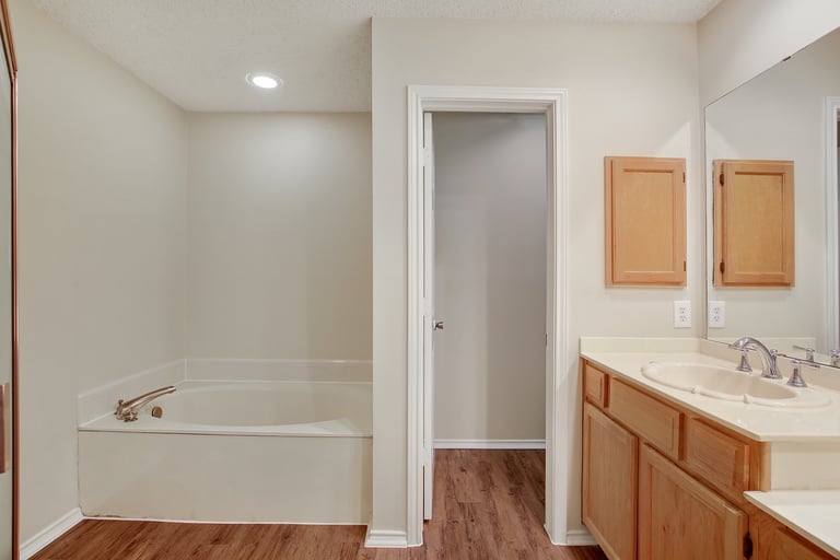 Photo 22 of 31 - 2716 Poplar Spring Rd, Fort Worth, TX 76123