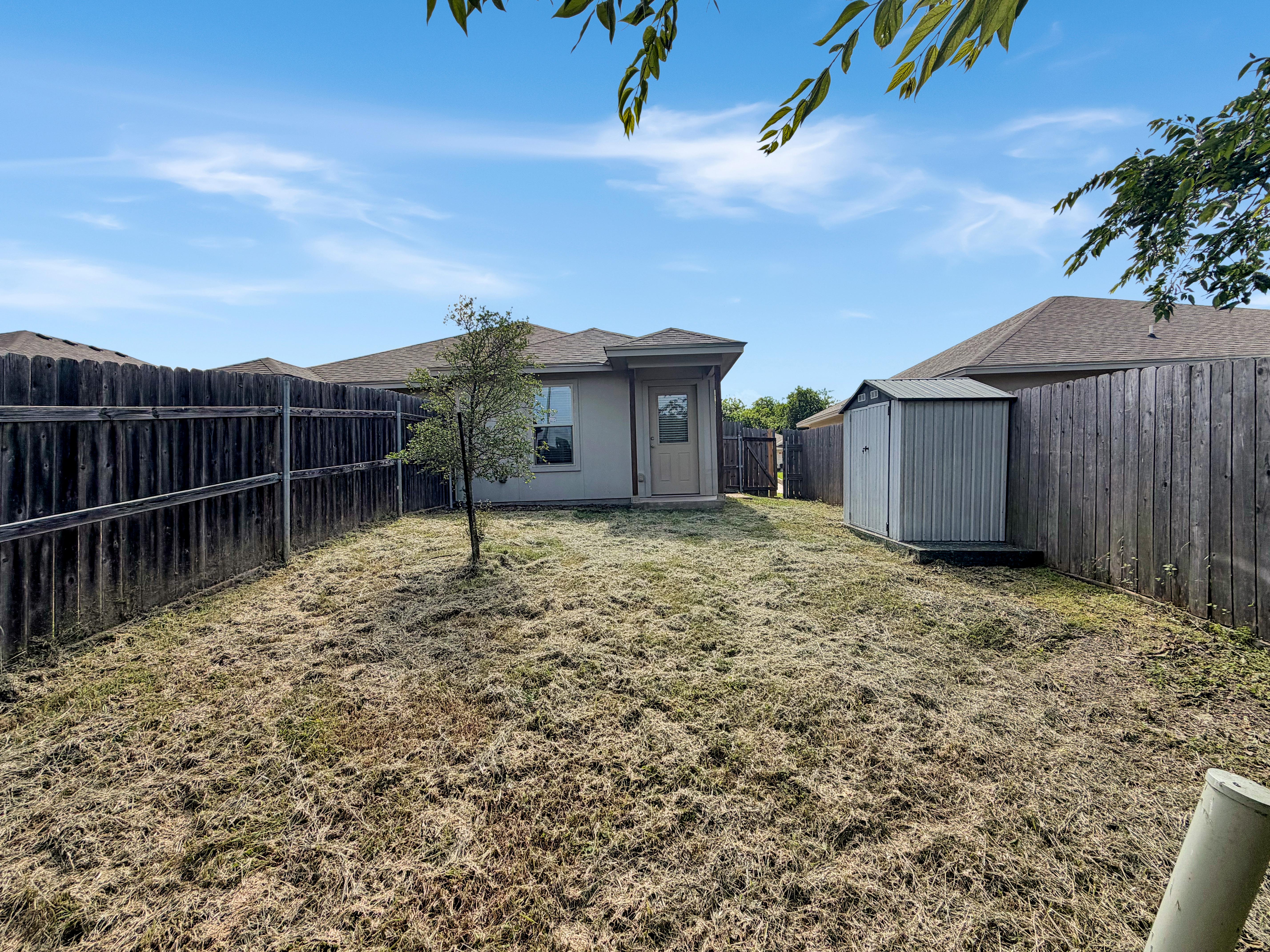 Photo 5 of 12 of 1248 Honor Ln, Temple, TX