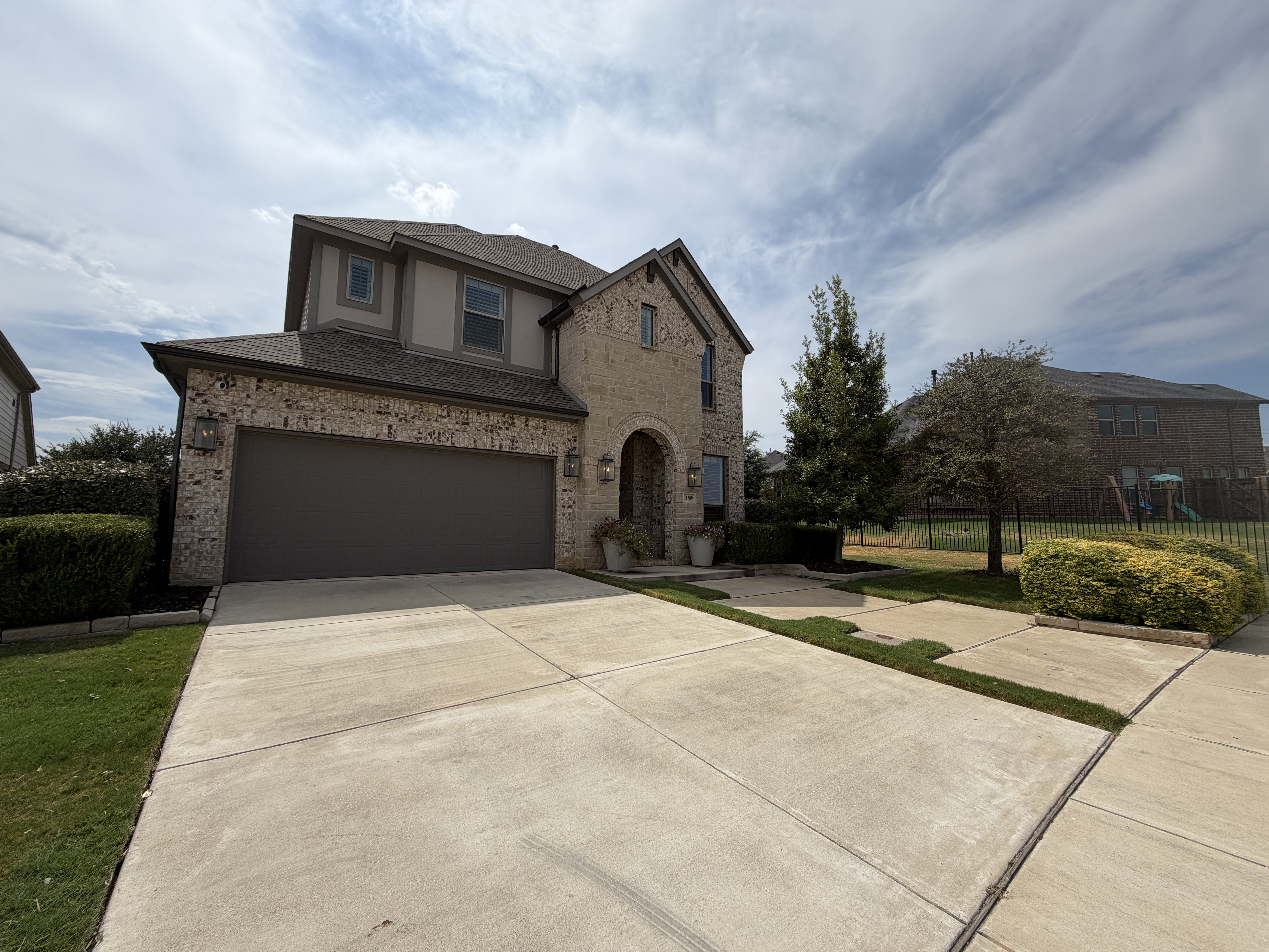 Photo 23 of 37 of 11509 Misty Ridge Dr, Roanoke, TX