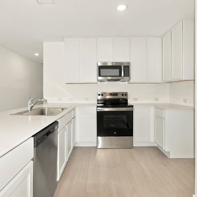 Property photo 2 of 113 Meadowbrook Dr