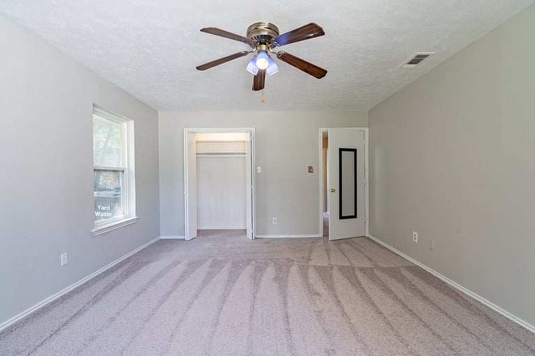 Photo 21 of 31 - 1903 Leslie St, Denton, TX 76205