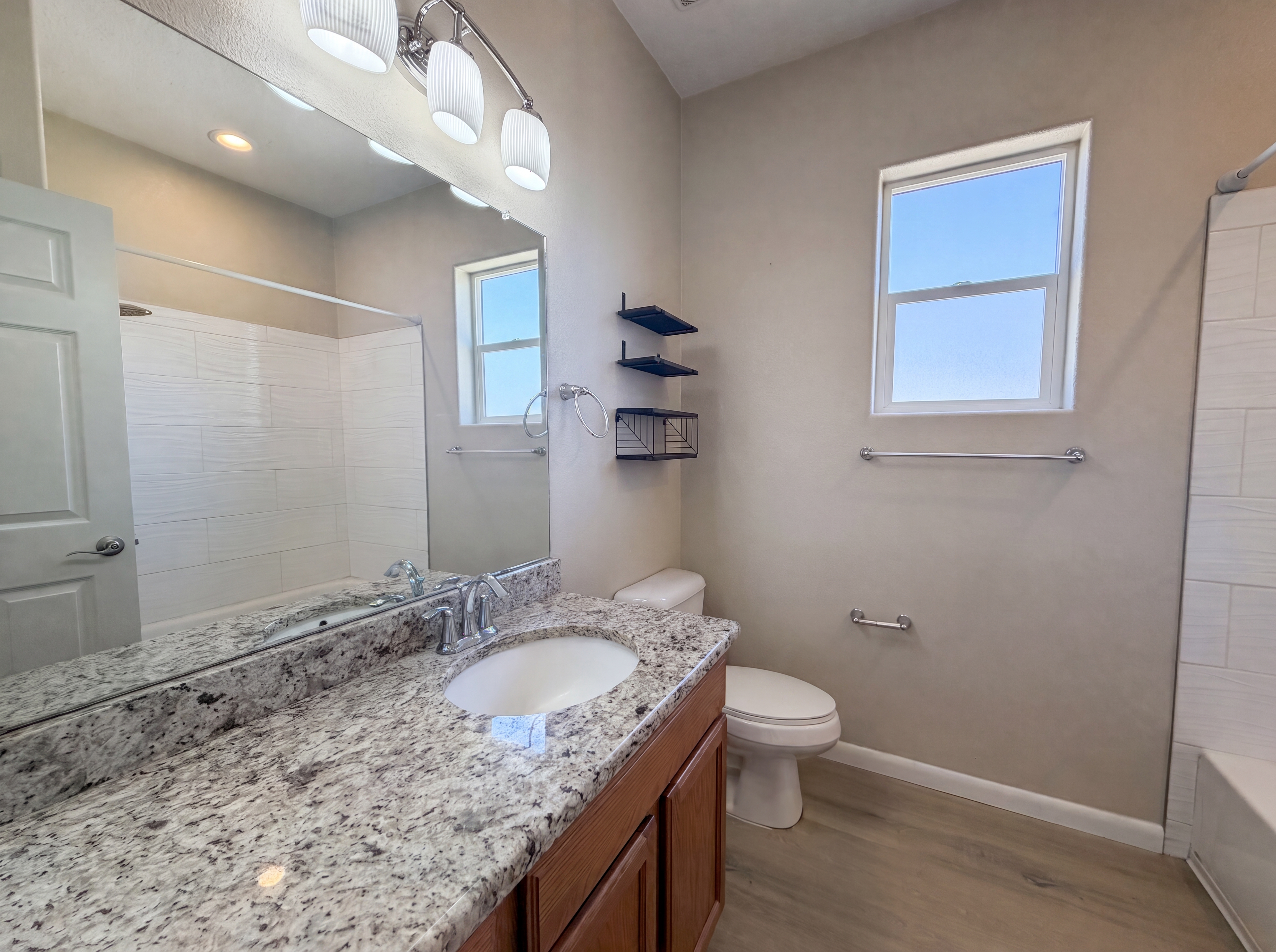Photo 12 of 21 of 1625 35th St SE, Rio Rancho, NM