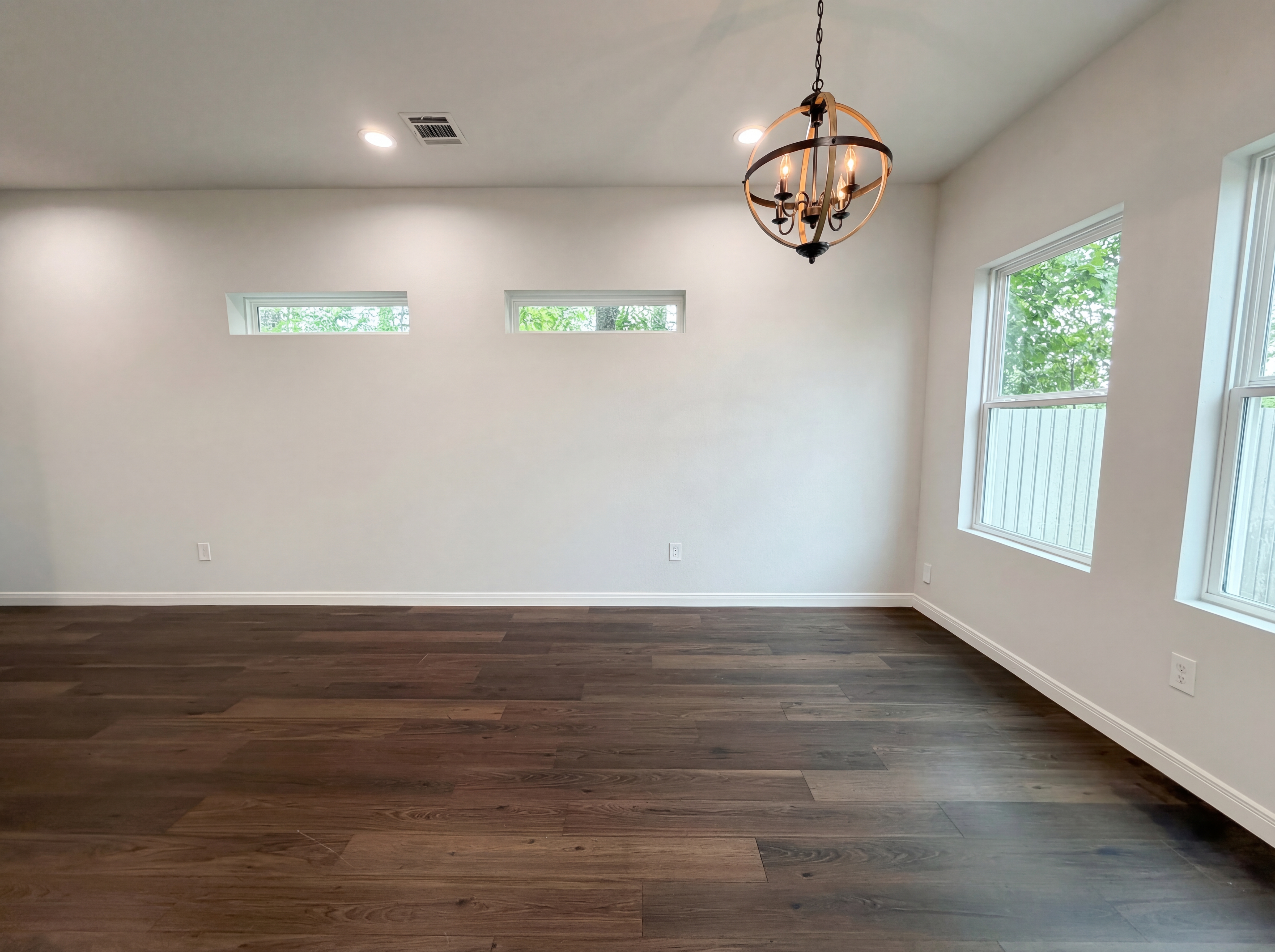 Photo 3 of 17 of 18803 Luminescent Ln, Spring, TX