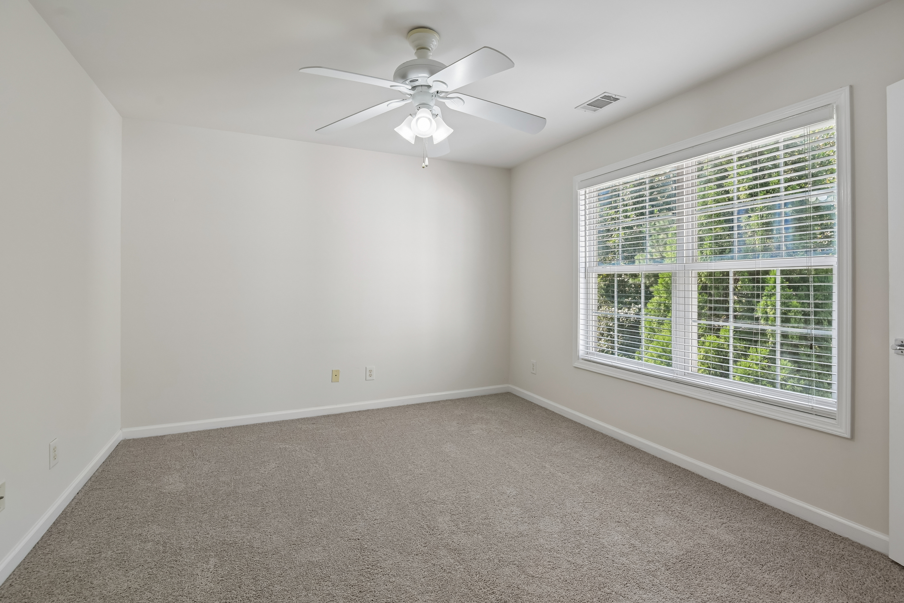 Photo 22 of 32 of 4564 Austin Hills Dr, Suwanee, GA