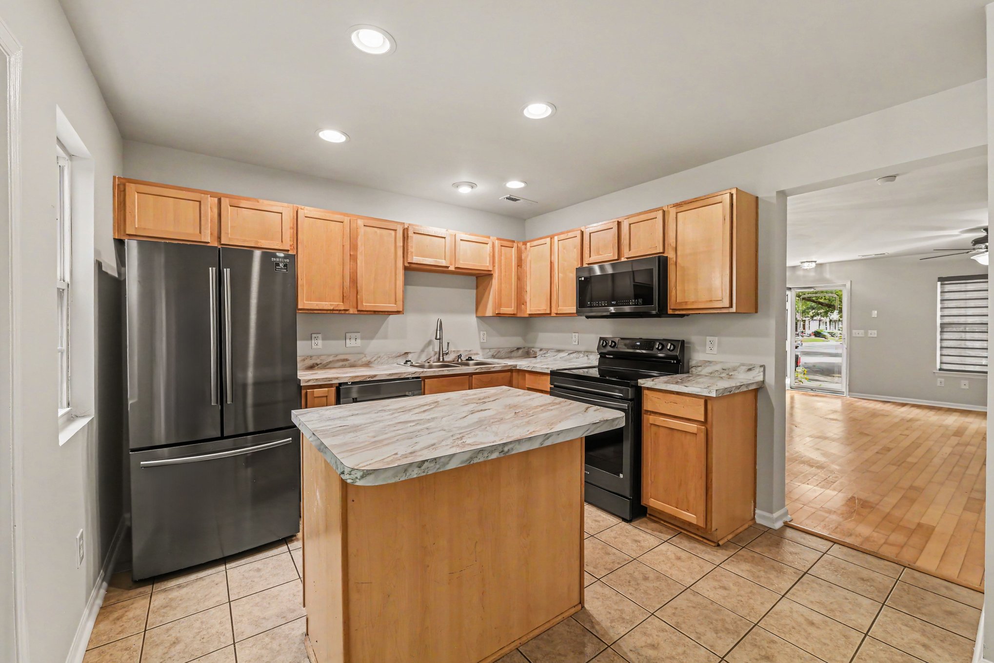 Photo 2 of 28 of 446 Doane Way, Charleston, SC