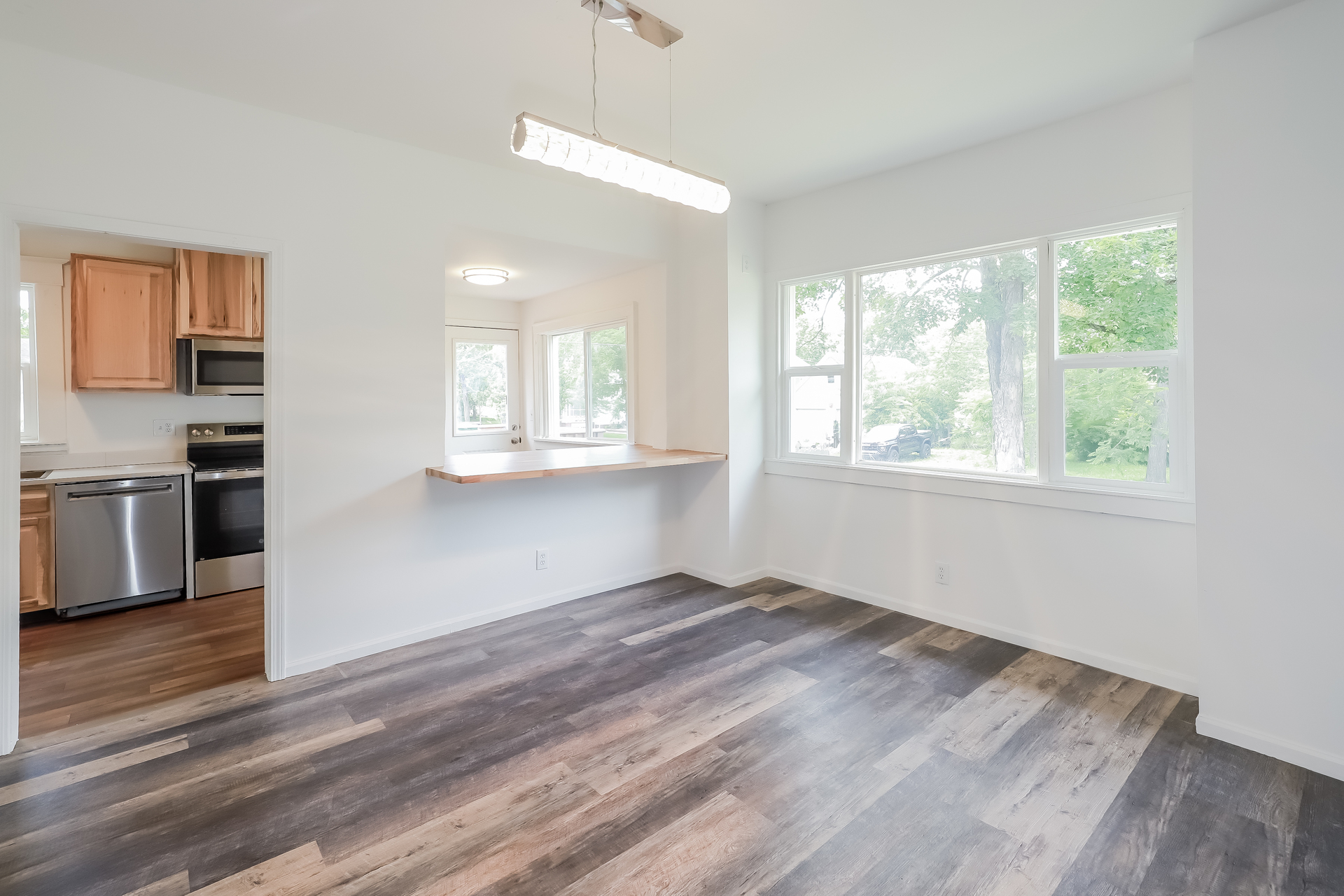 Photo 17 of 21 of 701 E Peoria St, Paola, KS