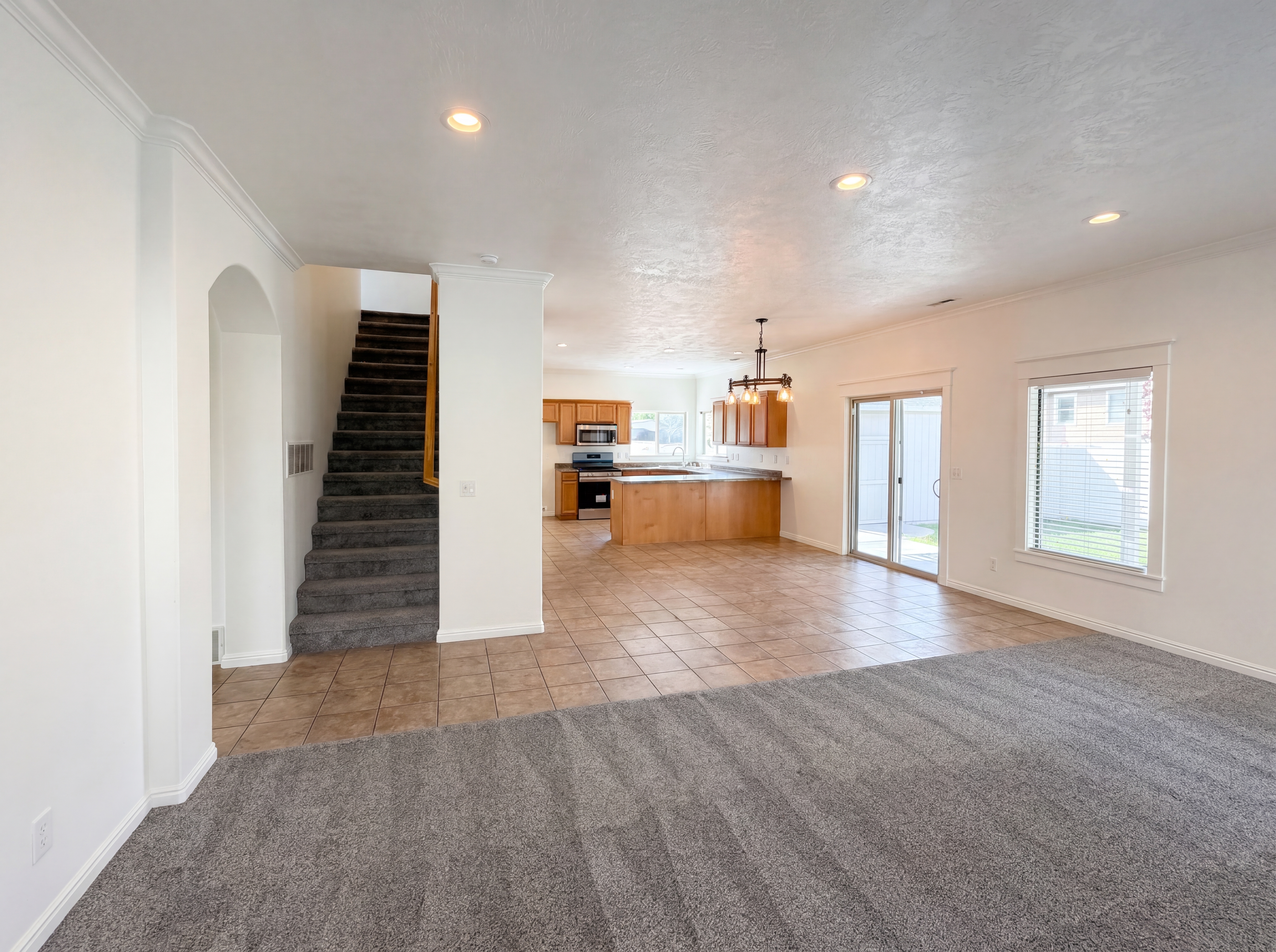 Photo 6 of 24 of 896 W 1625 S, Lehi, UT