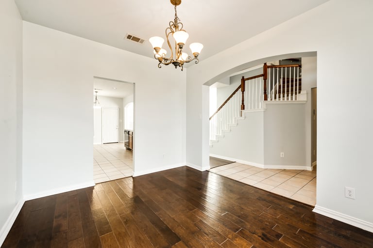 Photo 3 of 29 - 2911 Lochwood Cir, Corinth, TX 76208