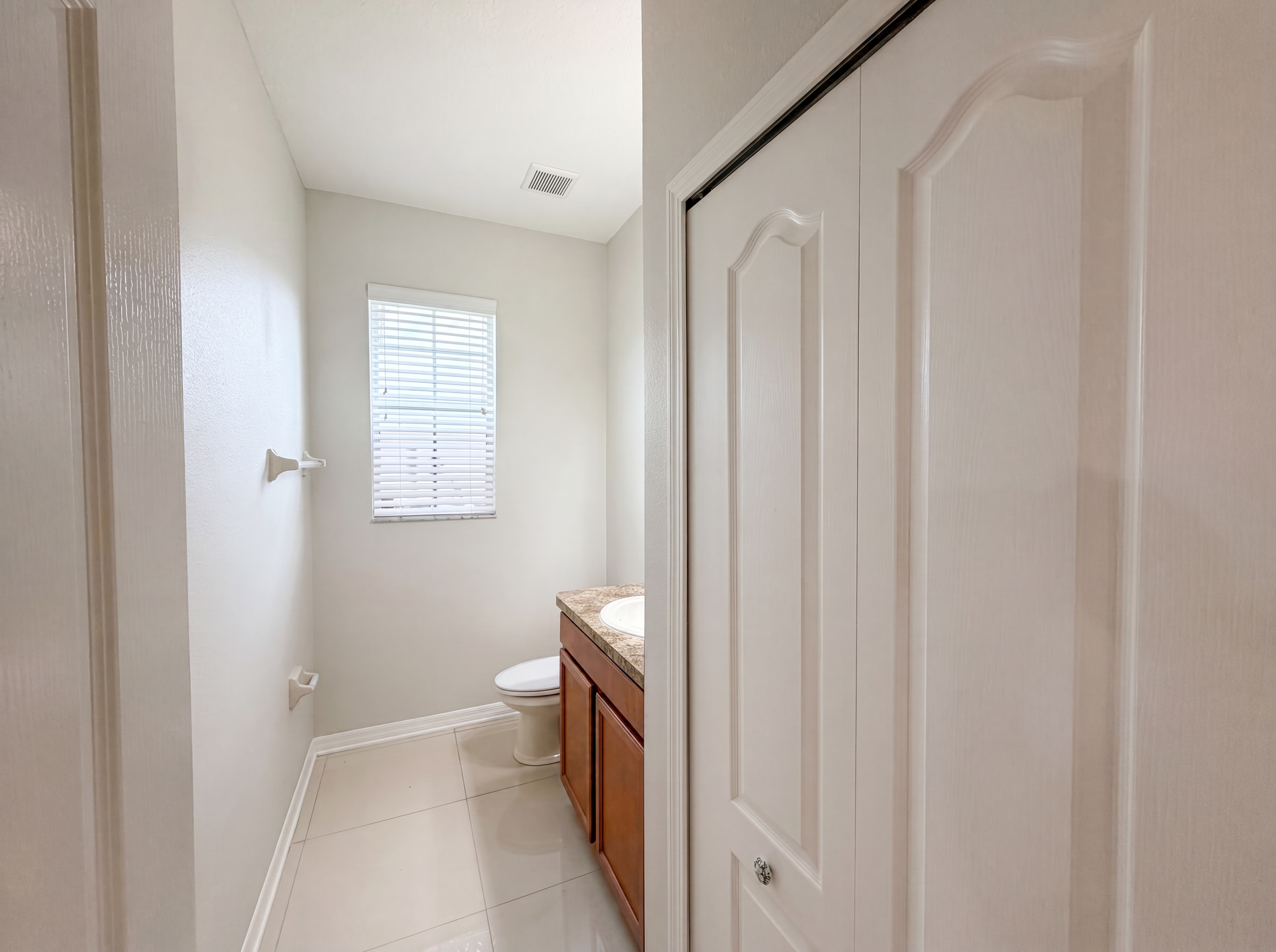 Photo 15 of 26 of 1308 Seburn Rd, Apopka, FL