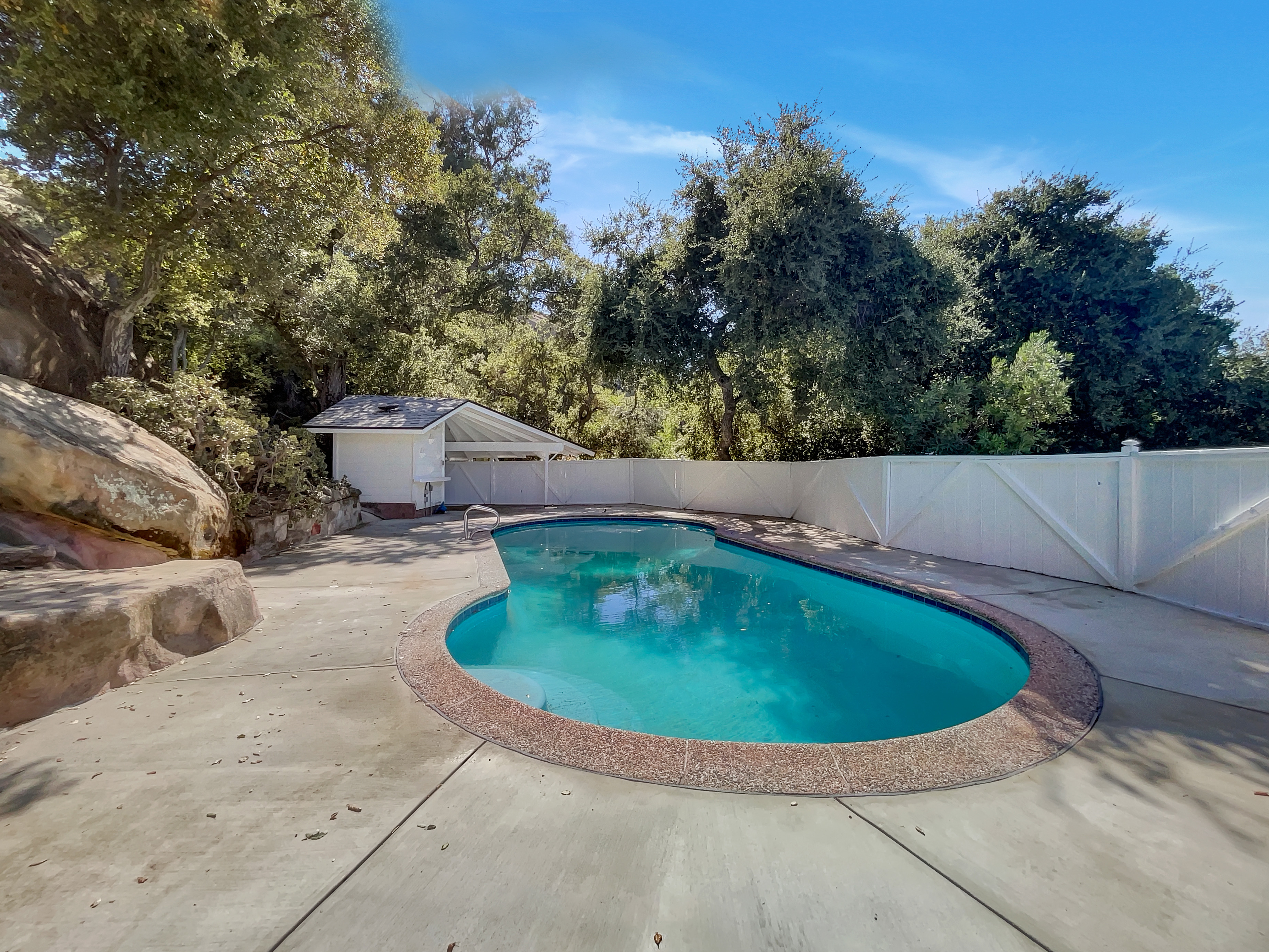 Photo 7 of 25 of 6440 Clear Springs Rd, Simi Valley, CA