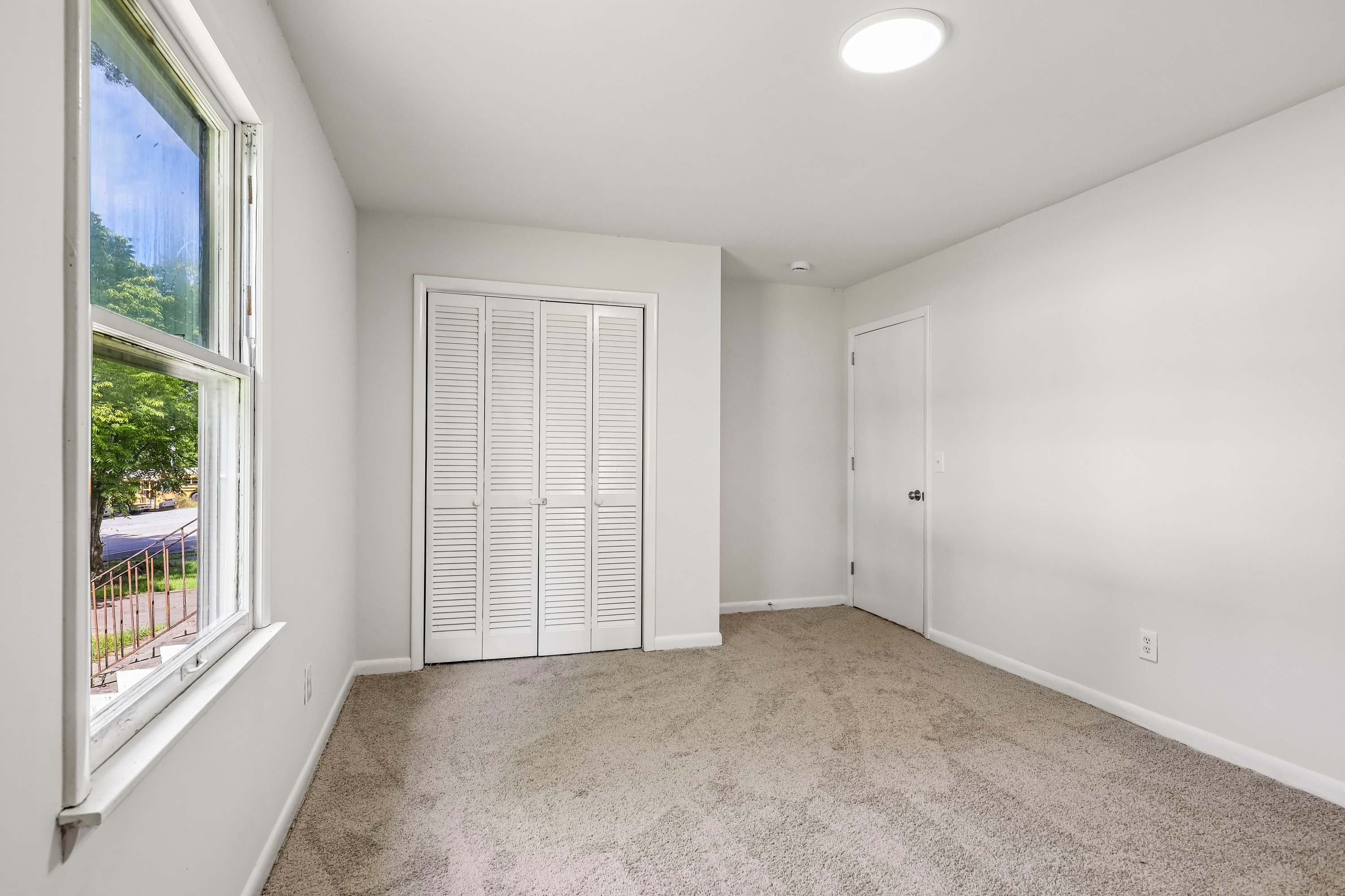 Photo 5 of 23 of 510 W Adams St, Woodbury, TN