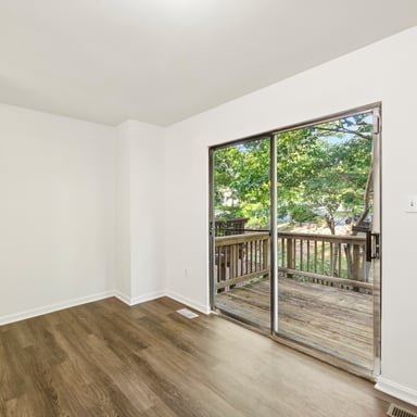 Property photo 3 of 6866 Chasewood Cir