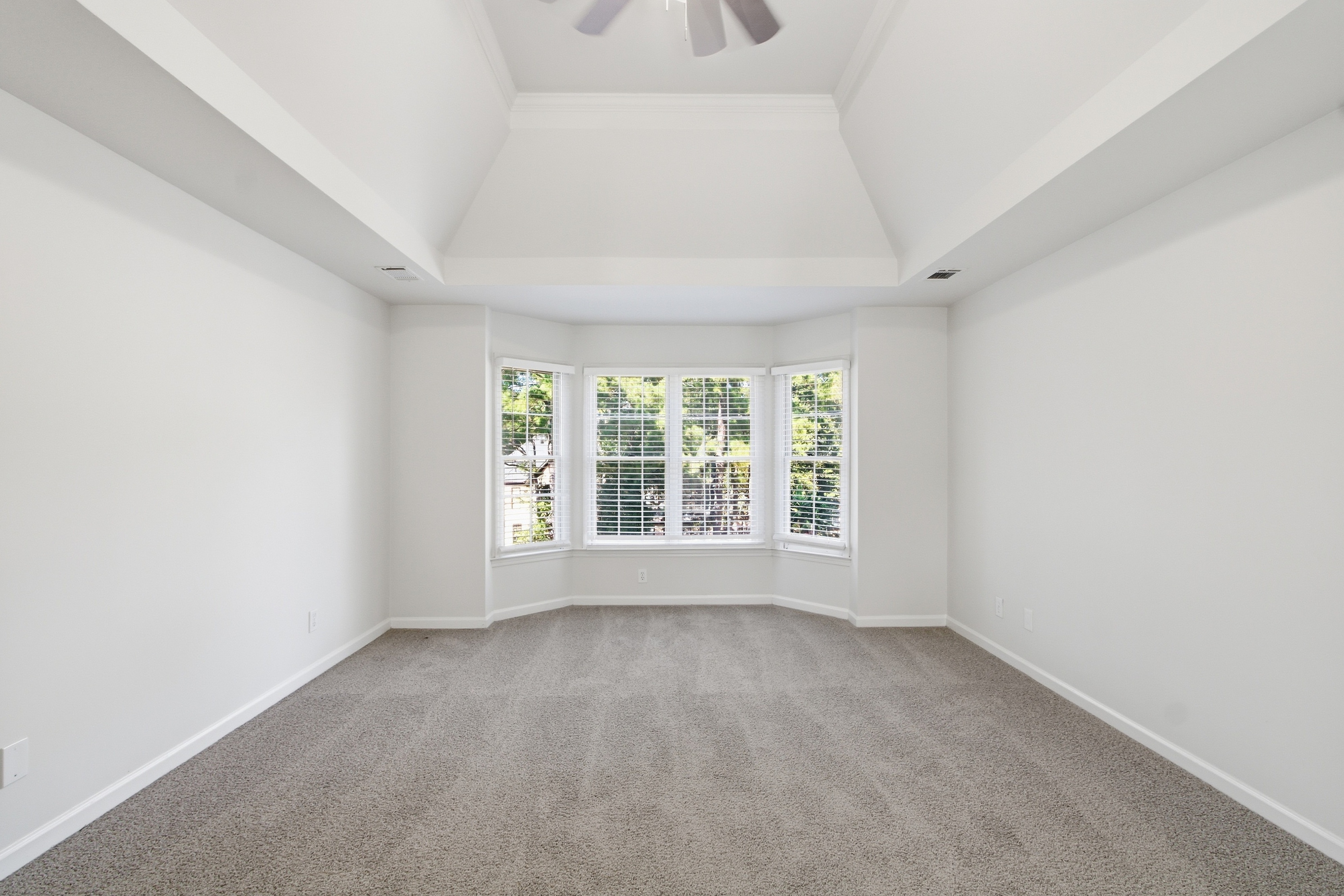 Photo 4 of 26 of 1900 Milfield Cir, Snellville, GA