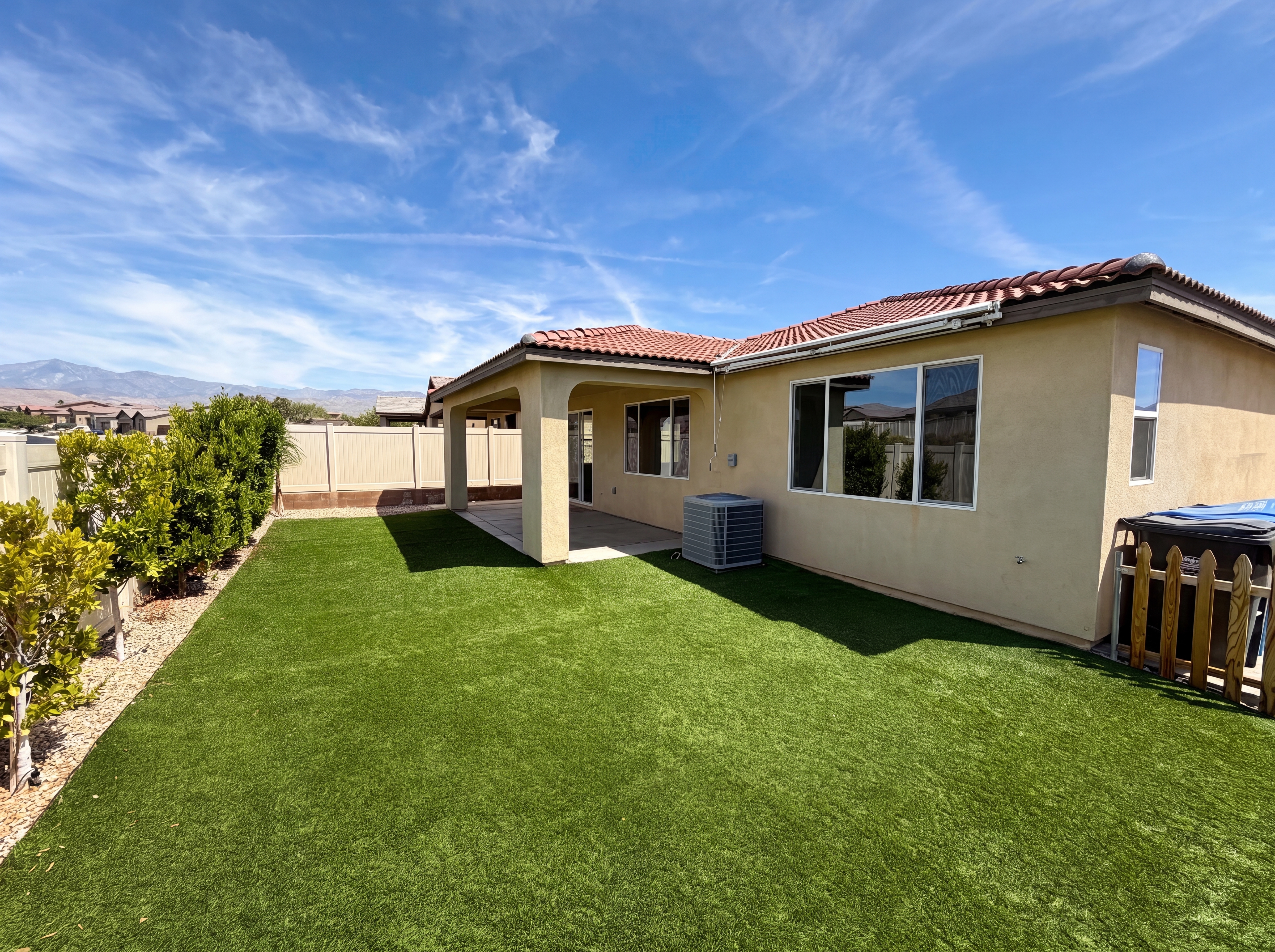 Photo 5 of 22 of 11619 Sky Pointe Dr, Desert Hot Springs, CA