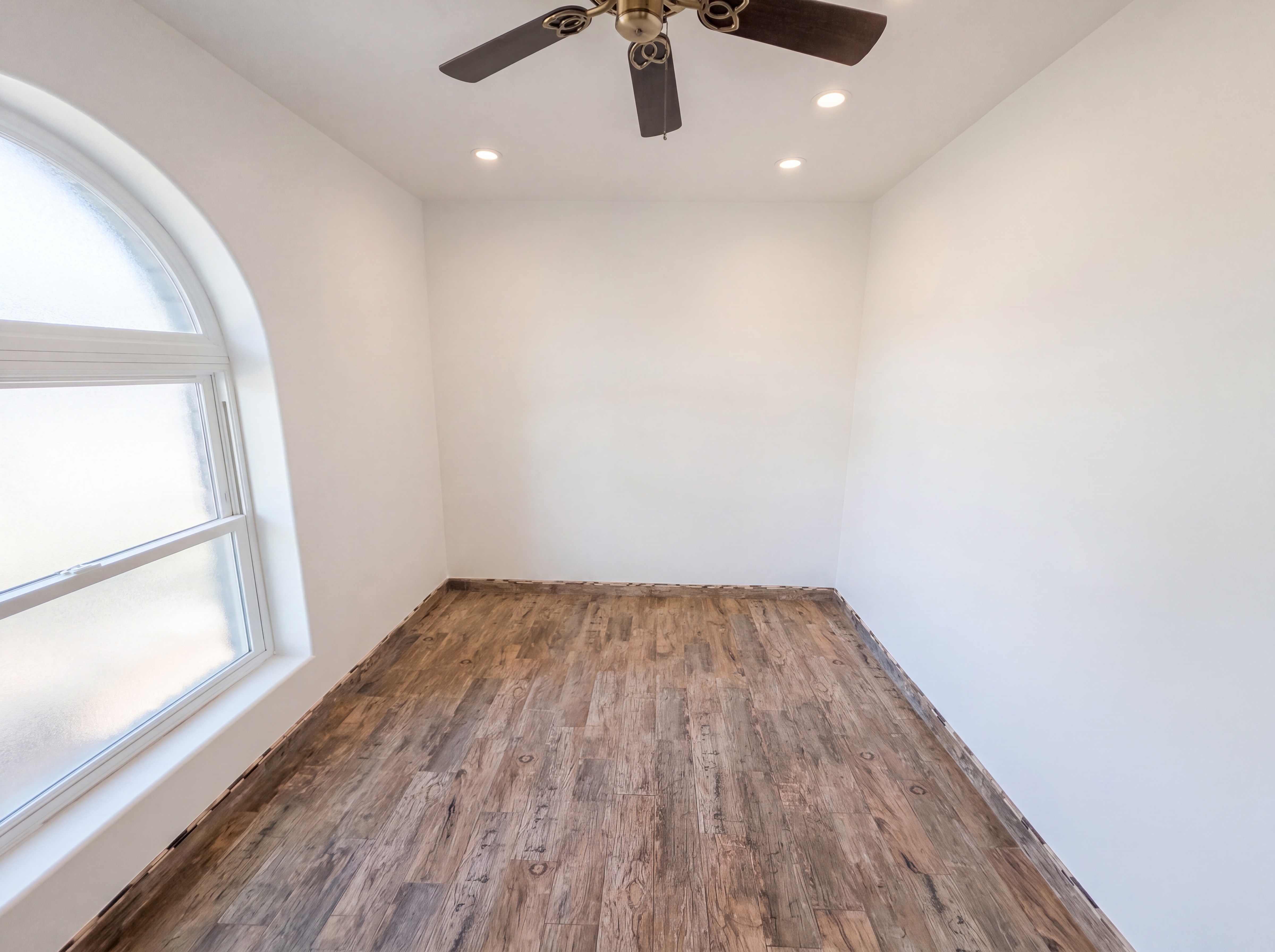 Photo 21 of 25 of 2115 W Danbury Rd, Phoenix, AZ