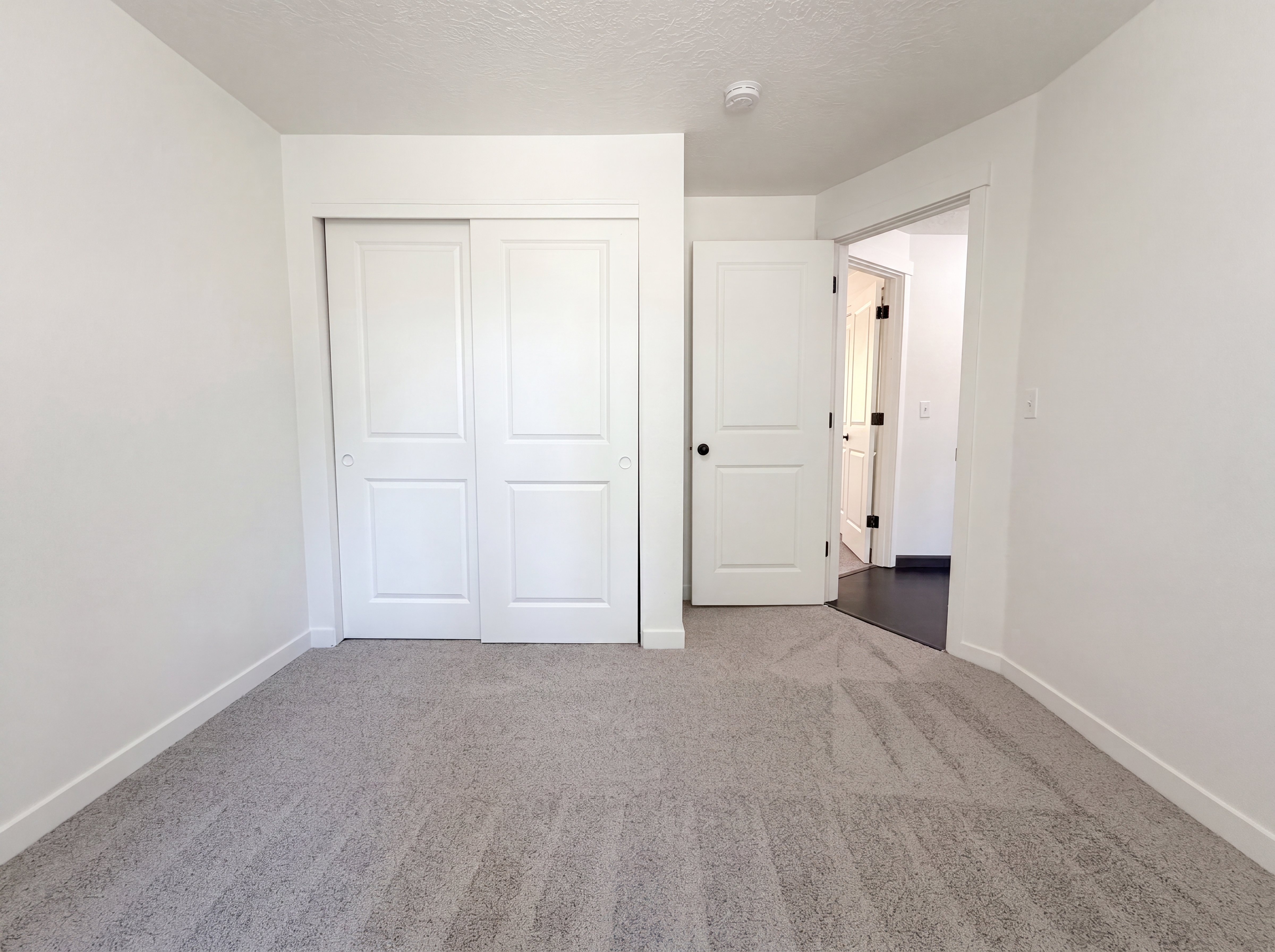 Photo 11 of 17 of 37685 Sandy Heights St, Sandy, OR
