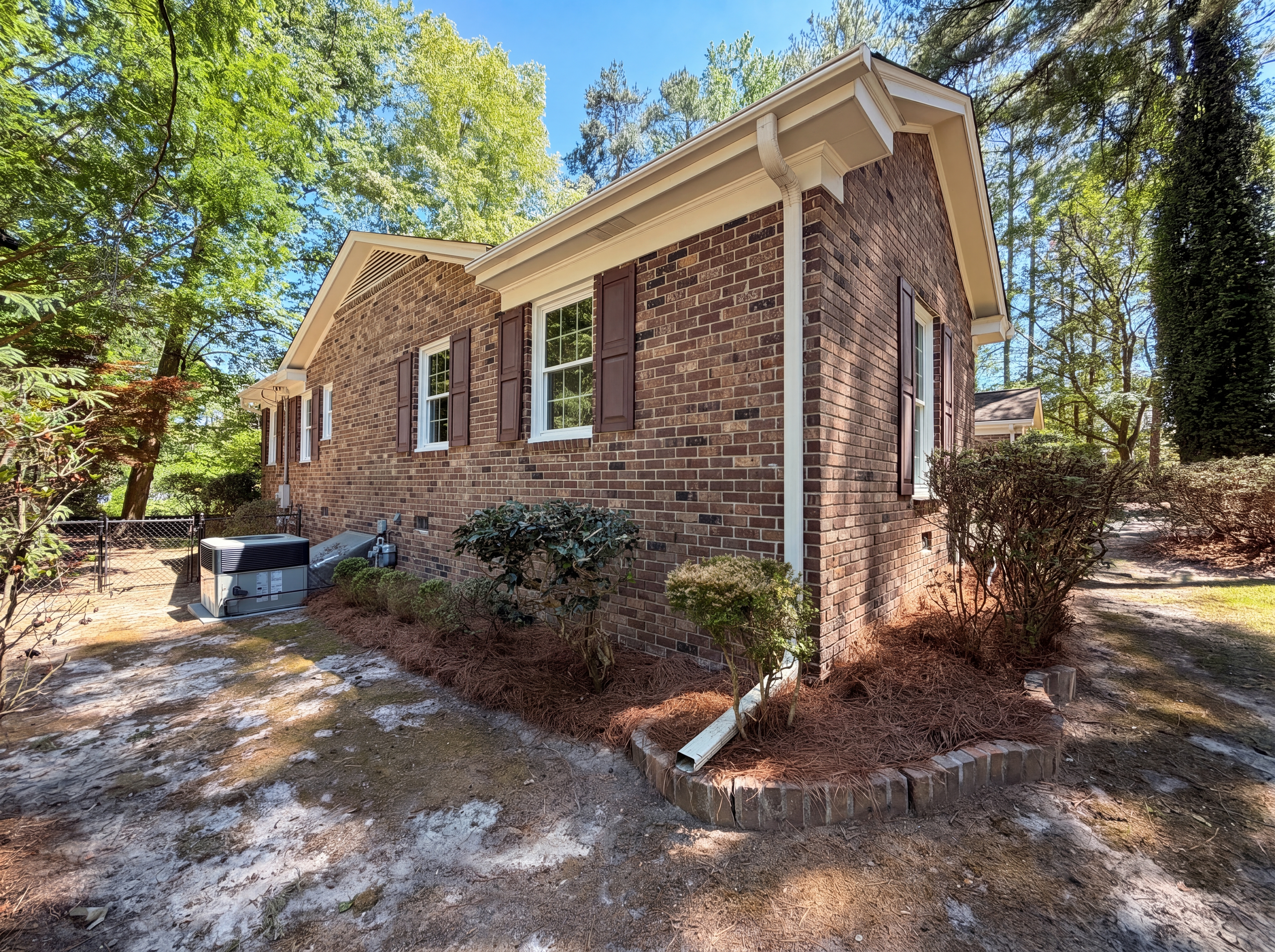 Photo 29 of 33 of 9654 Windsor Lake Blvd, Columbia, SC