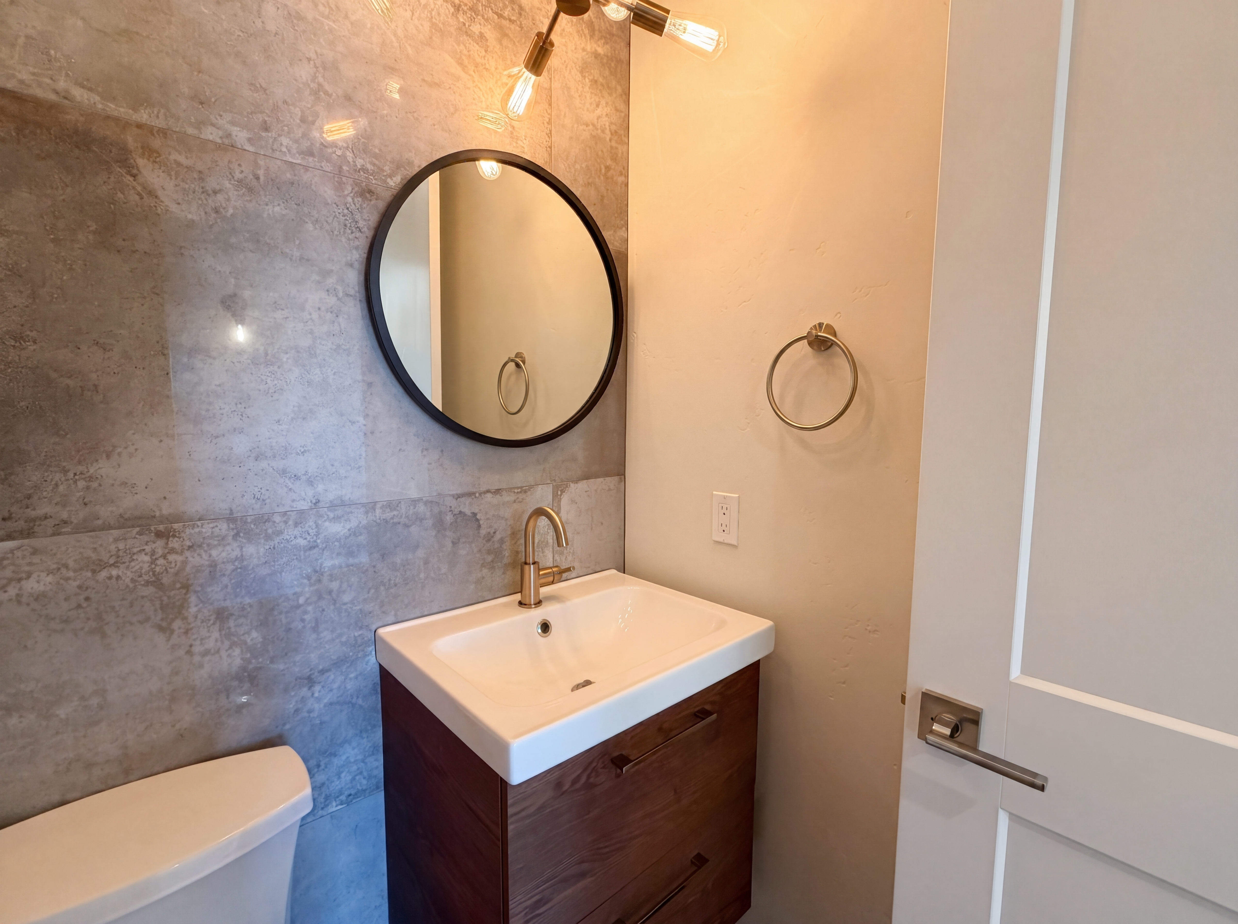 Photo 25 of 42 of 8804 S Brentwood St, Littleton, CO