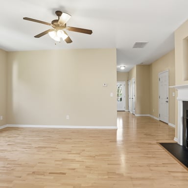 Property photo 3 of 16 Thomas Ct NW