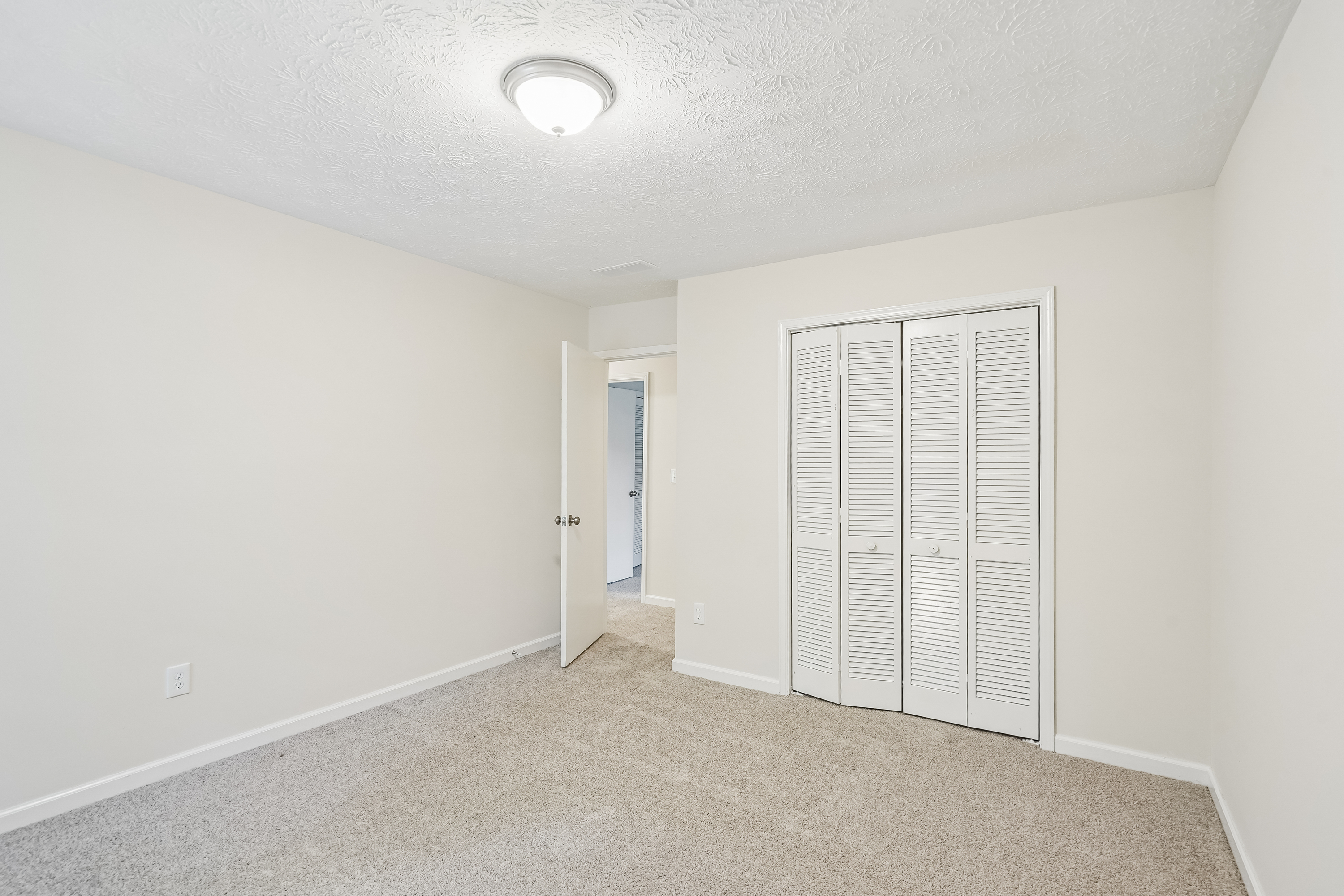 Photo 8 of 38 of 4927 Dillards Mill Way, Peachtree Corners, GA