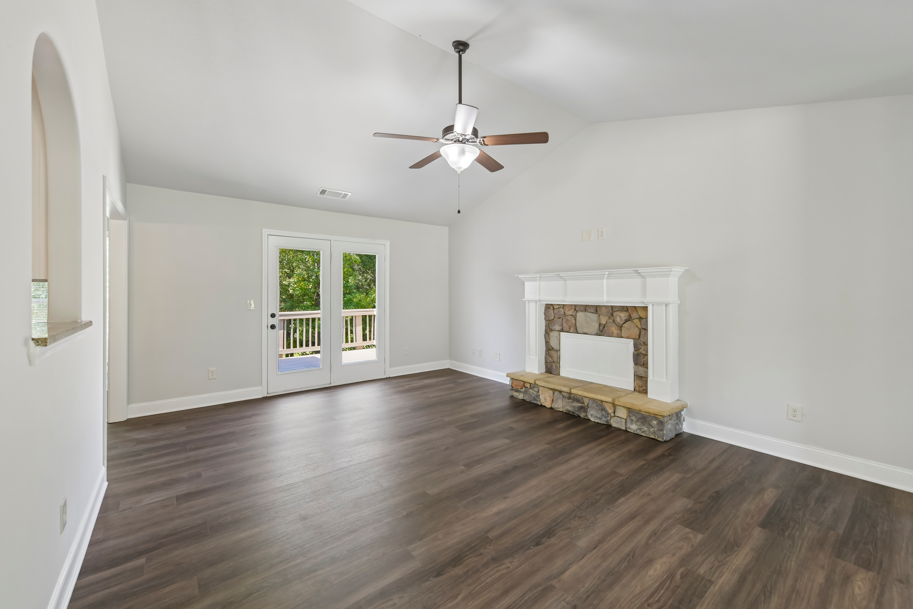 Photo 3 of 56 of 410 Redtail Rd, Jefferson, GA