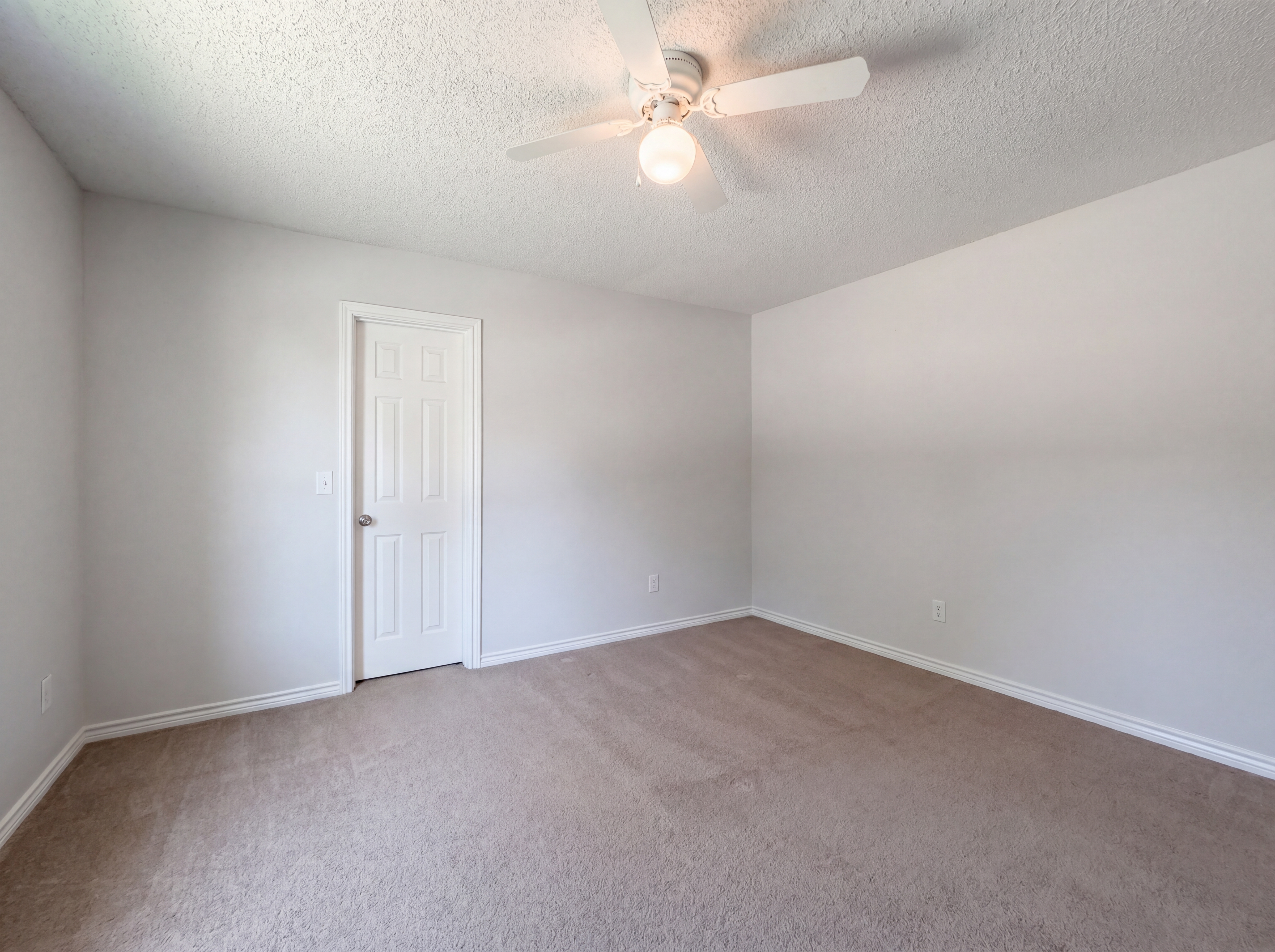 Photo 9 of 15 of 735 Highridge Dr, Little Elm, TX