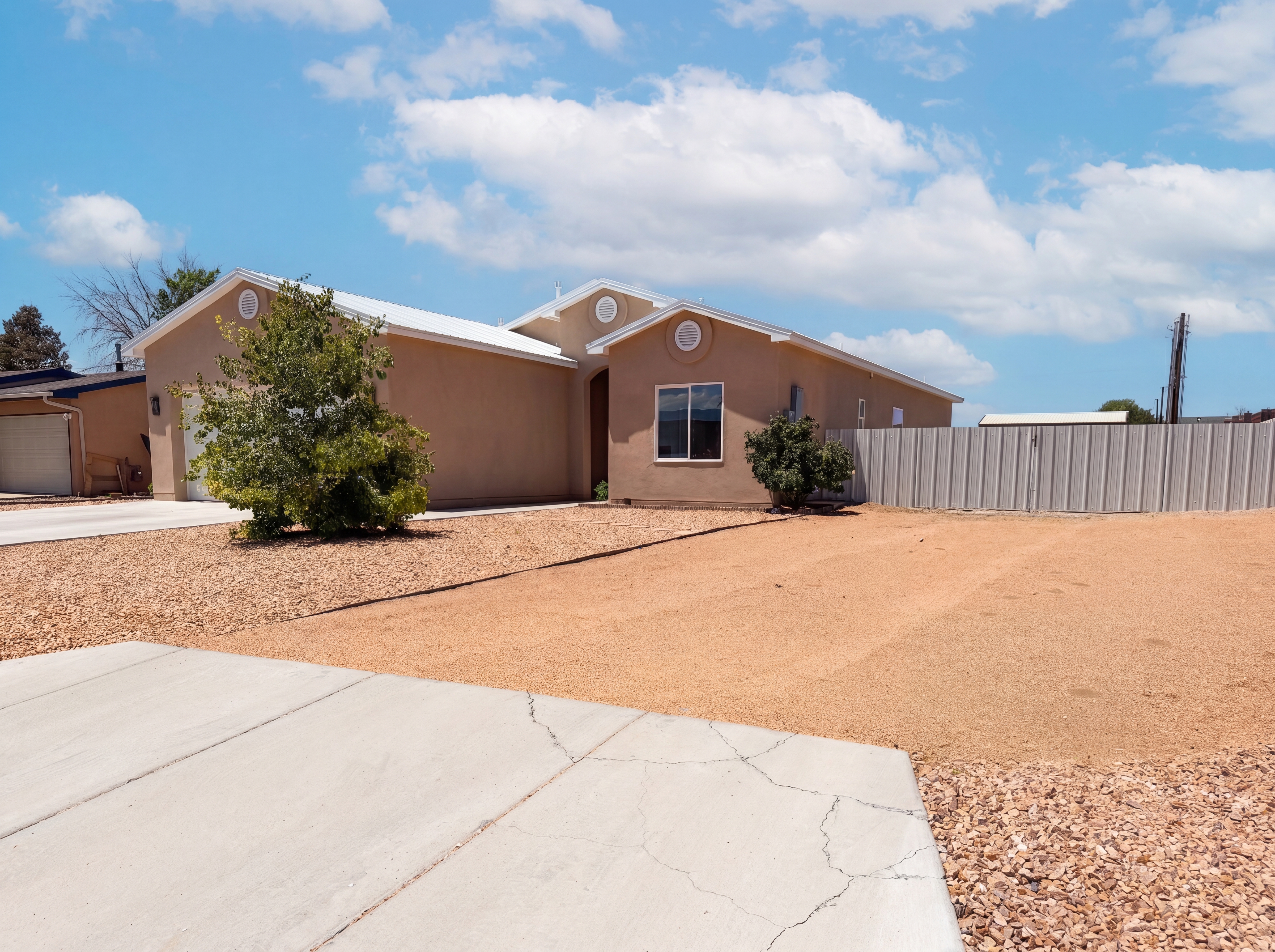 Photo 18 of 21 of 1625 35th St SE, Rio Rancho, NM