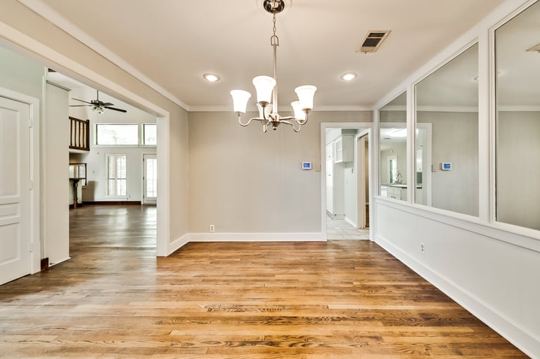Photo 19 of 30 - 903 Portofino Dr, Arlington, TX 76012