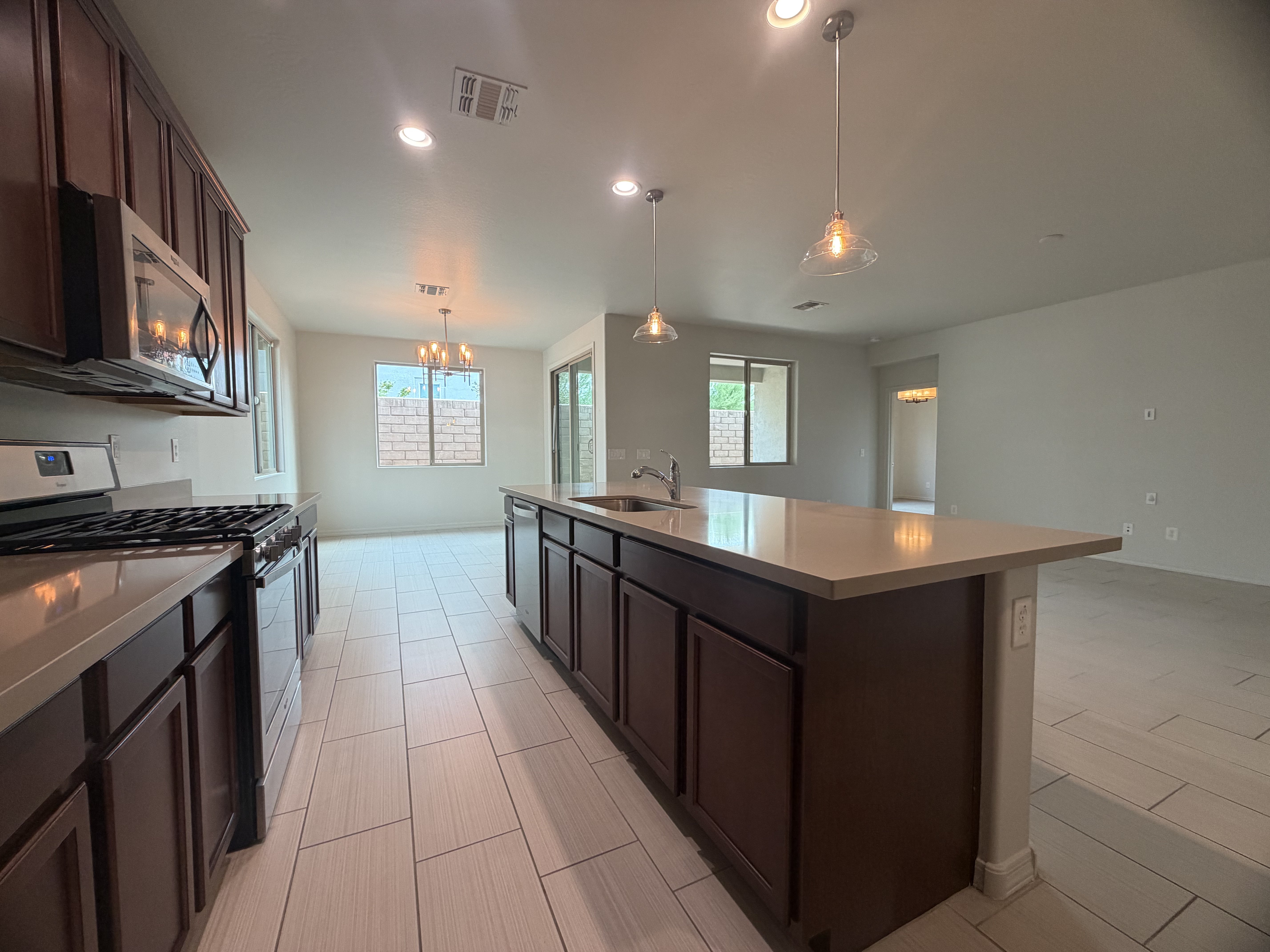 Photo 6 of 18 of 9833 E Kinetic Dr, Mesa, AZ