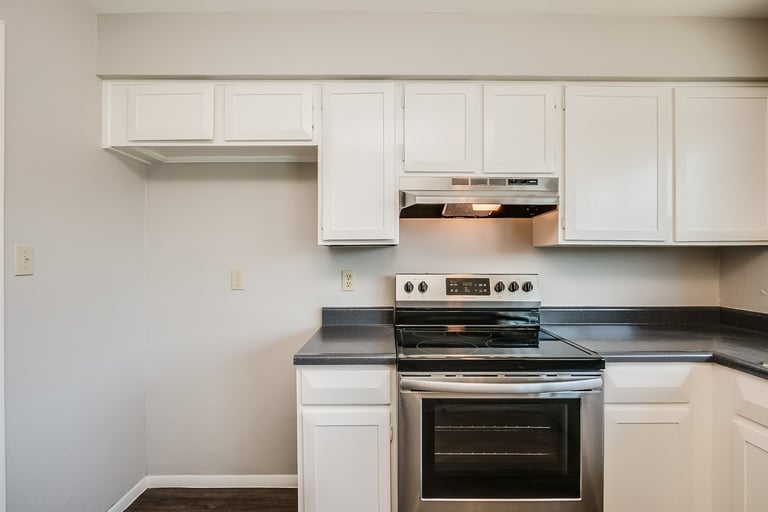 Photo 7 of 39 - 18821 N 13th Dr, Phoenix, AZ 85027