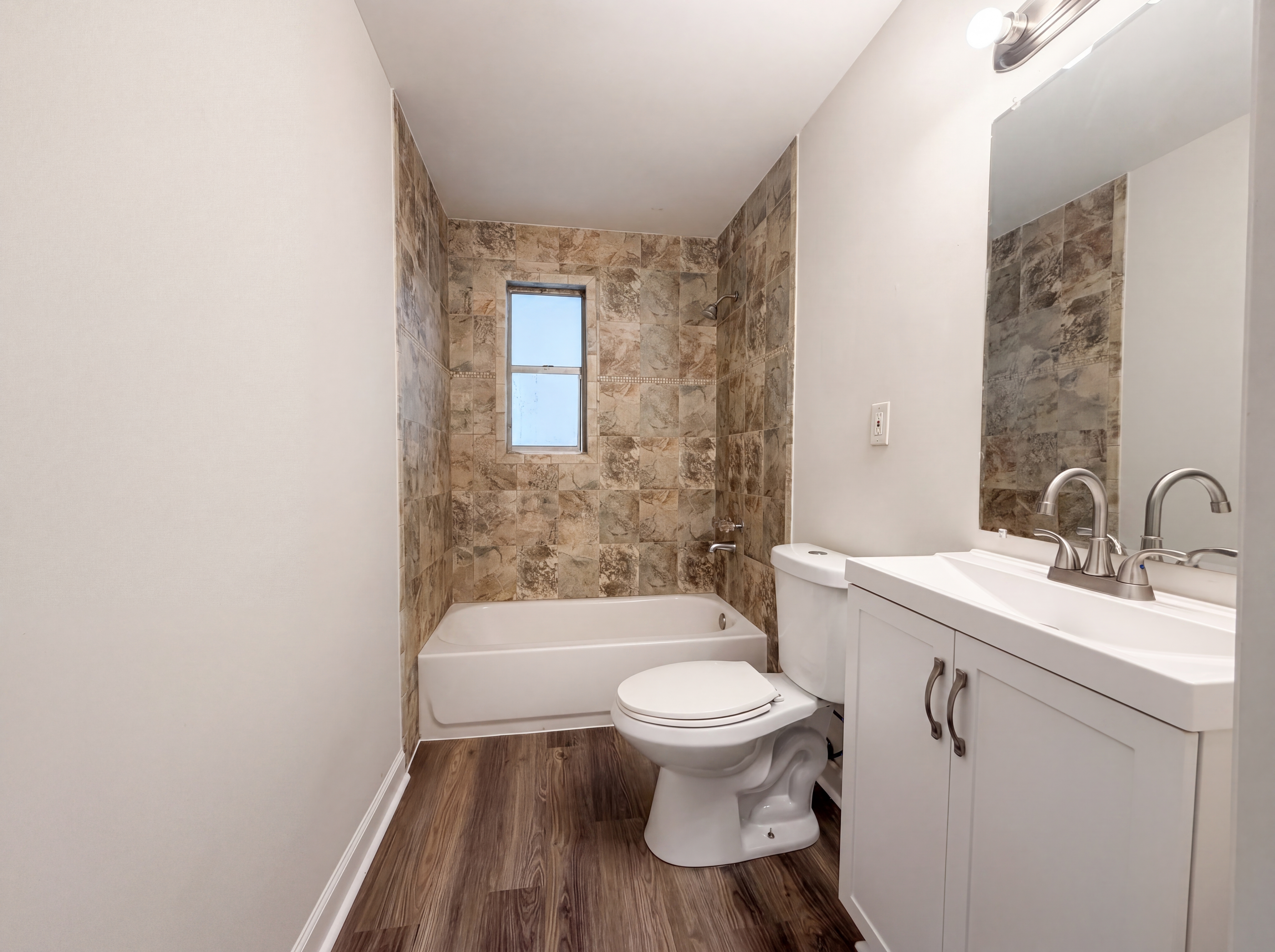 Photo 12 of 19 of 7361 Proxima Rd, Jacksonville, FL