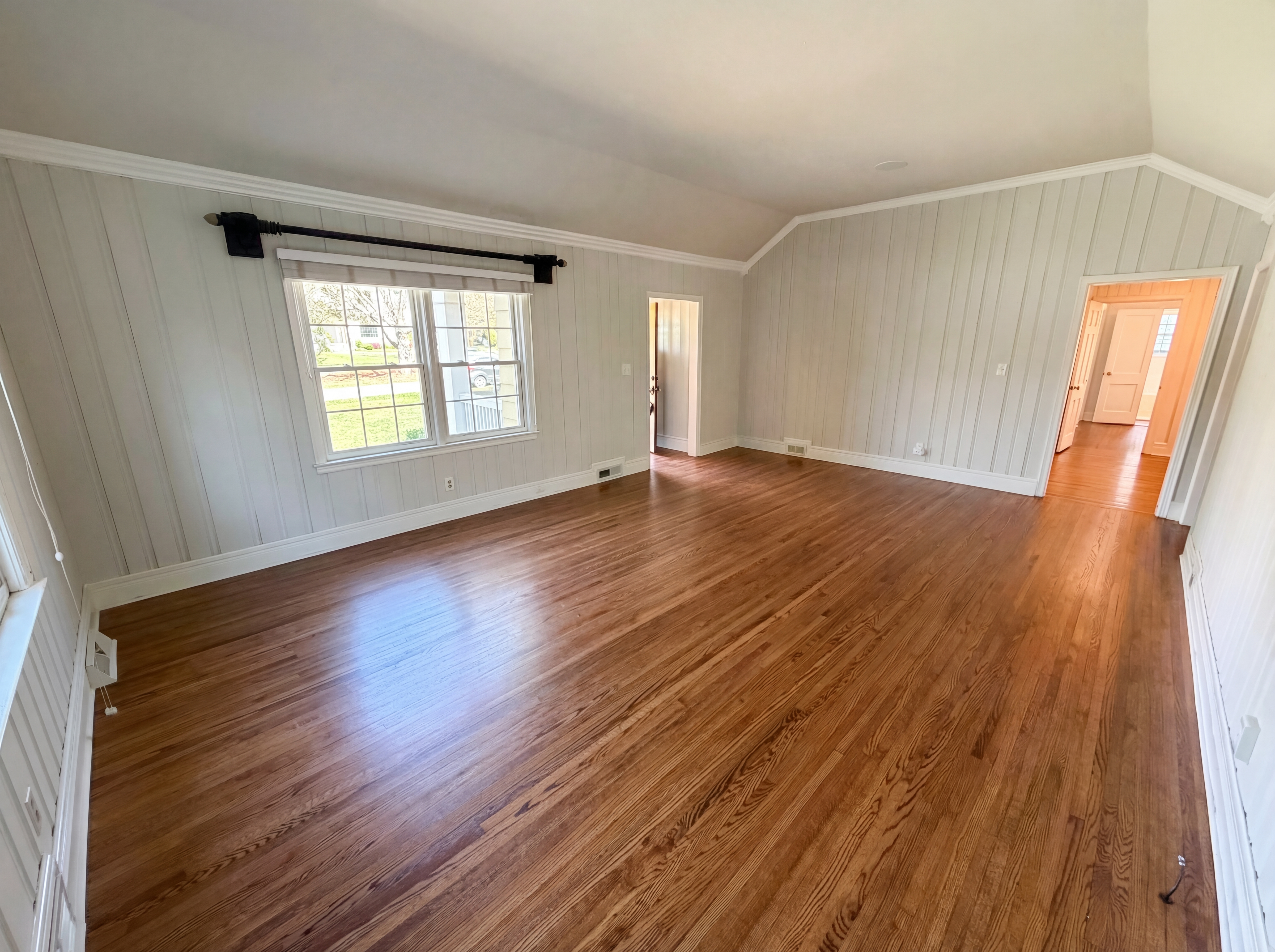 Photo 8 of 32 of 4467 Woodlark Ln, Charlotte, NC