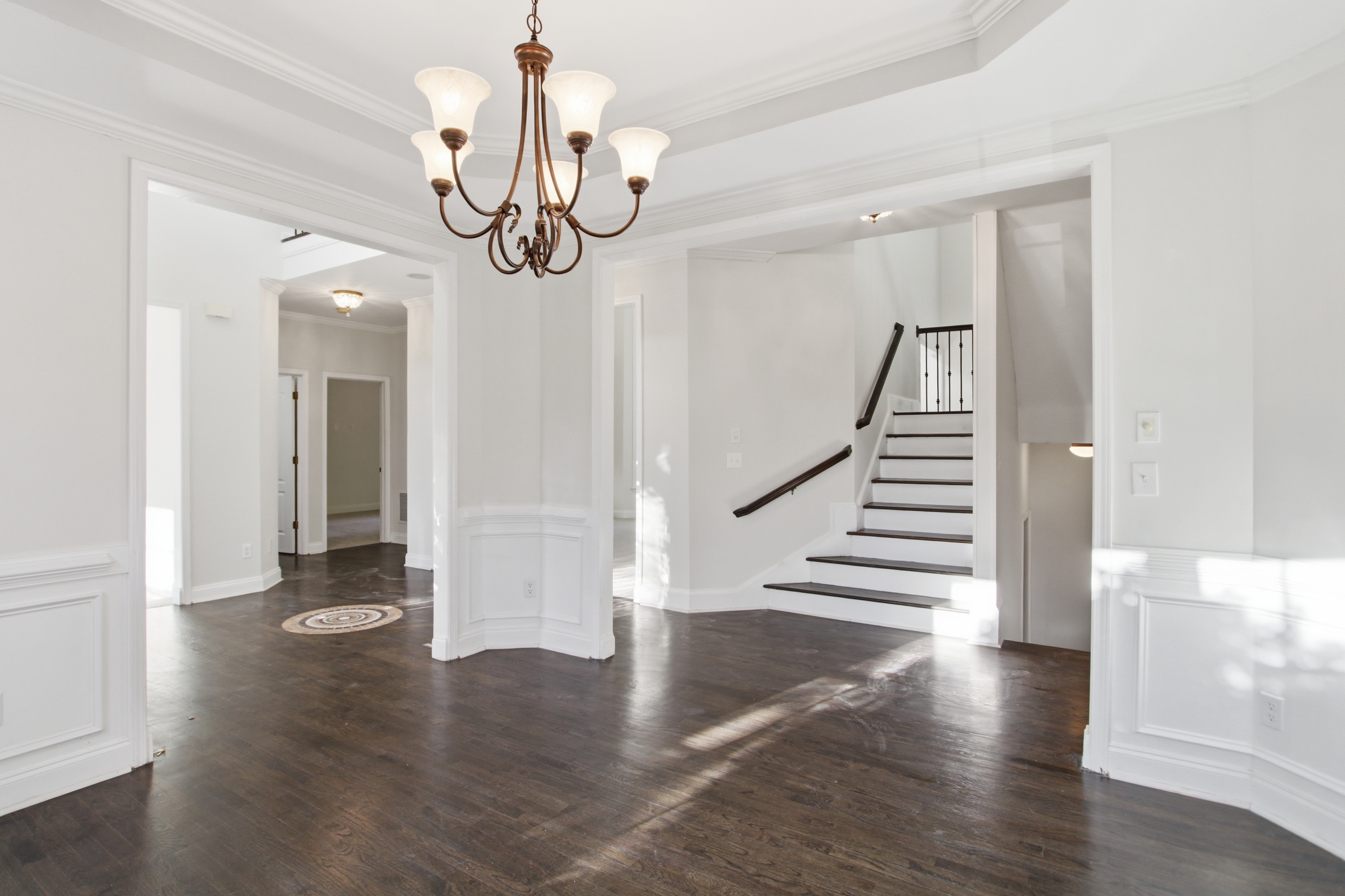 Photo 11 of 61 of 1028 River Forest Pt, Lawrenceville, GA
