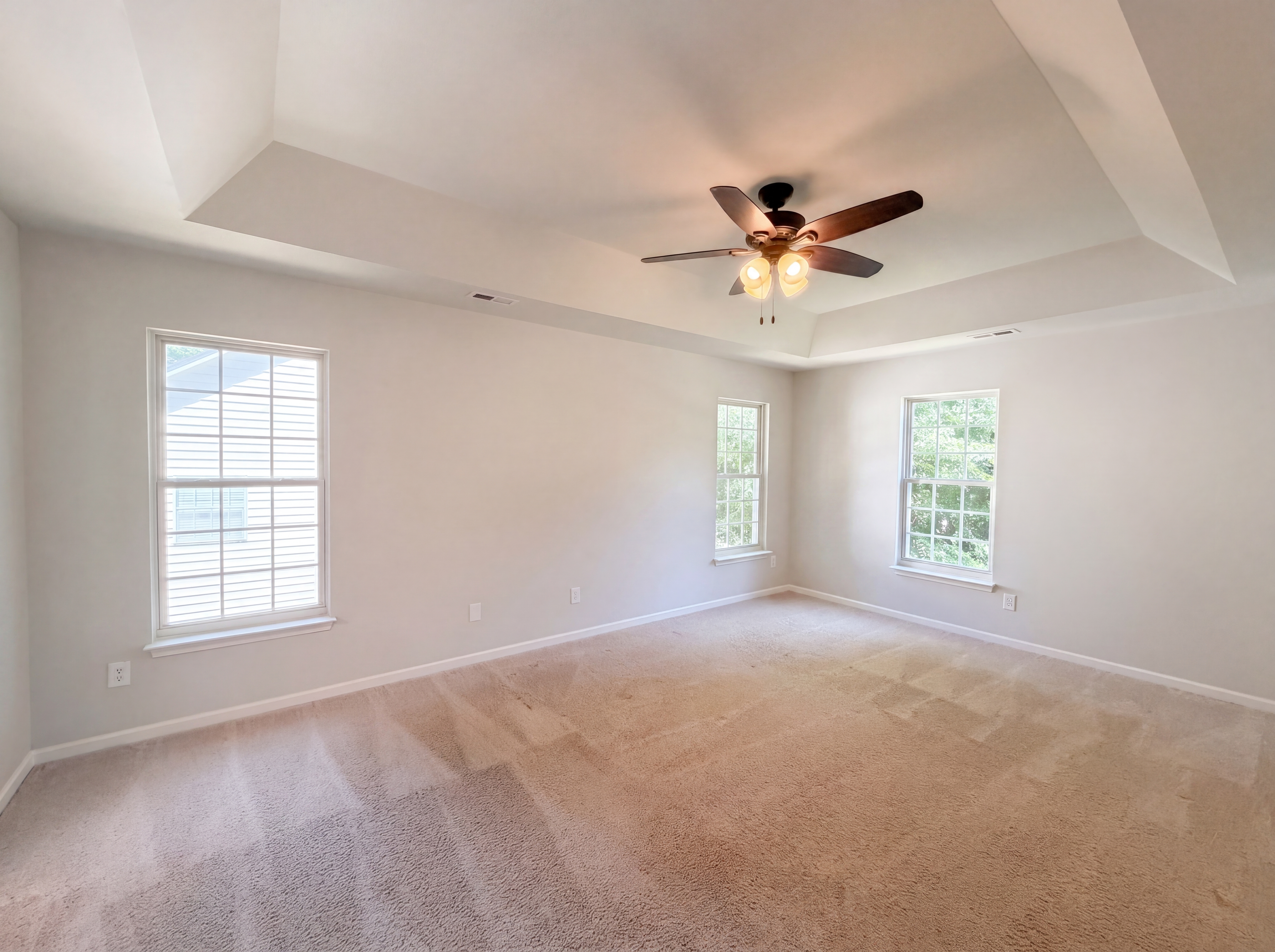 Photo 13 of 19 of 2916 Pinewood Hill Dr, Matthews, NC