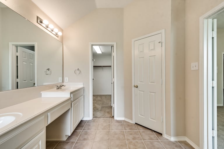 Photo 21 of 33 - 9621 Links Fairway Dr, Rowlett, TX 75089