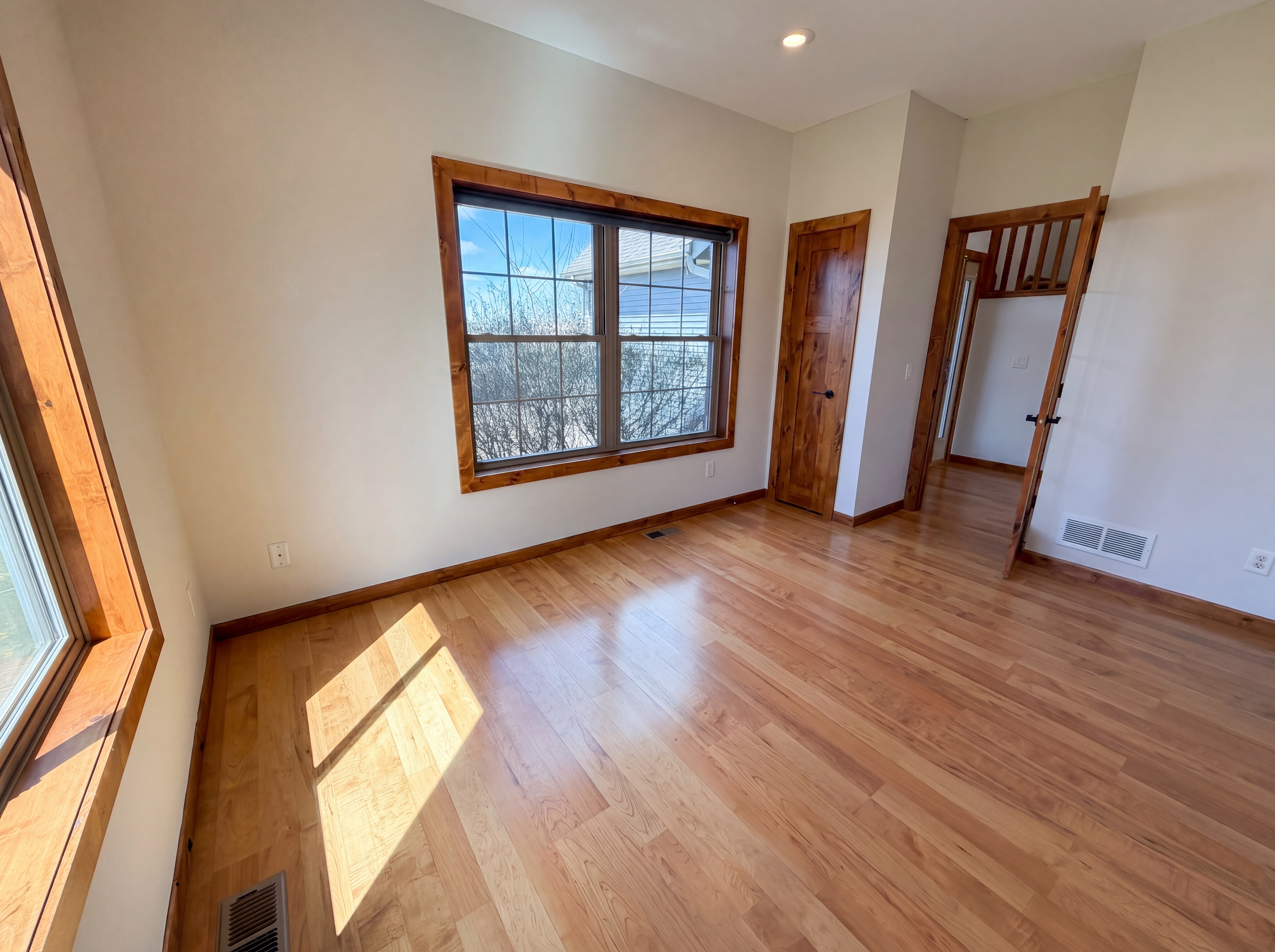 Photo 12 of 34 of 3072 Nottingham Rd S, St. Cloud, MN