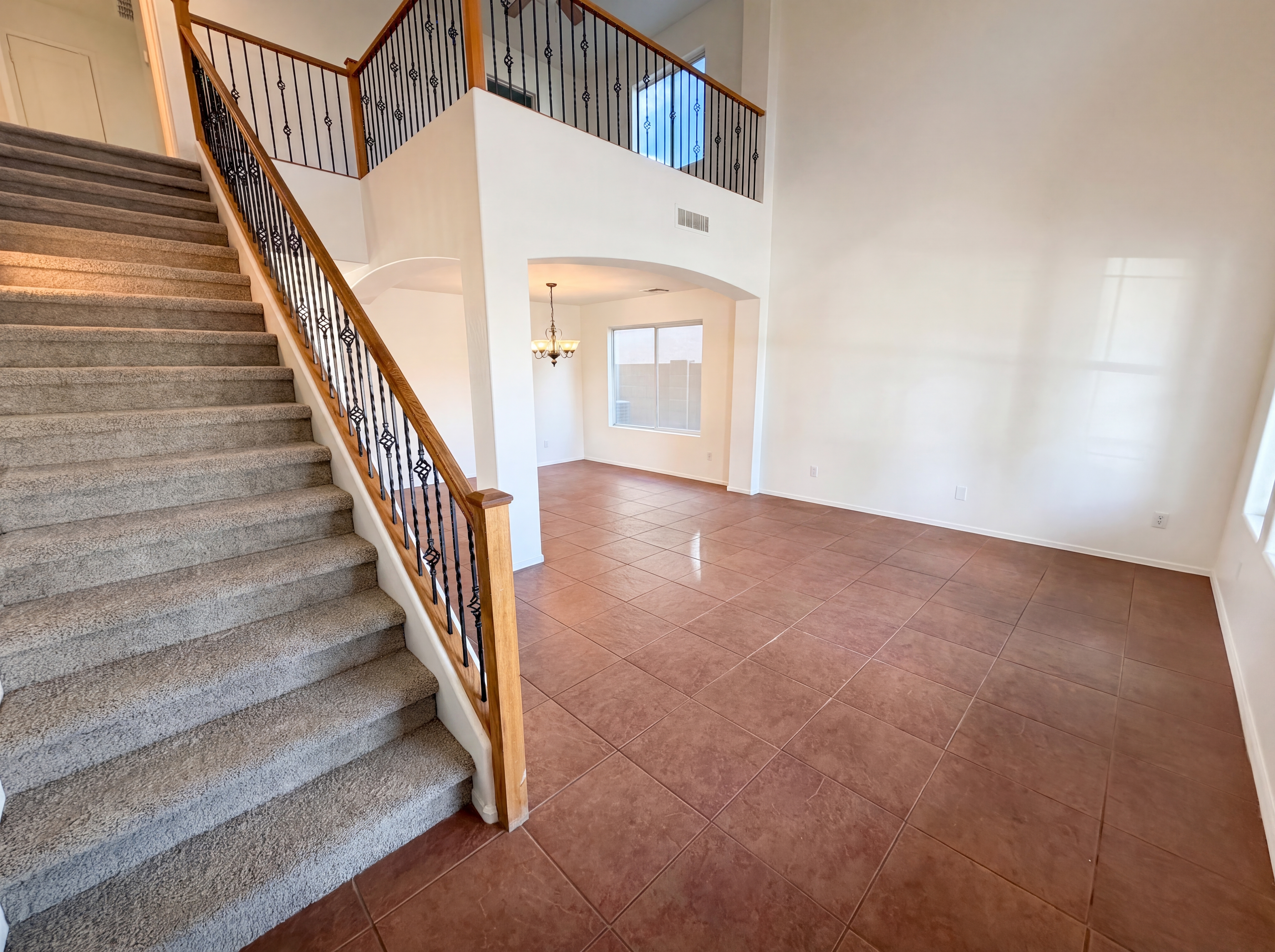 Photo 9 of 36 of 15140 N 174th Dr, Surprise, AZ
