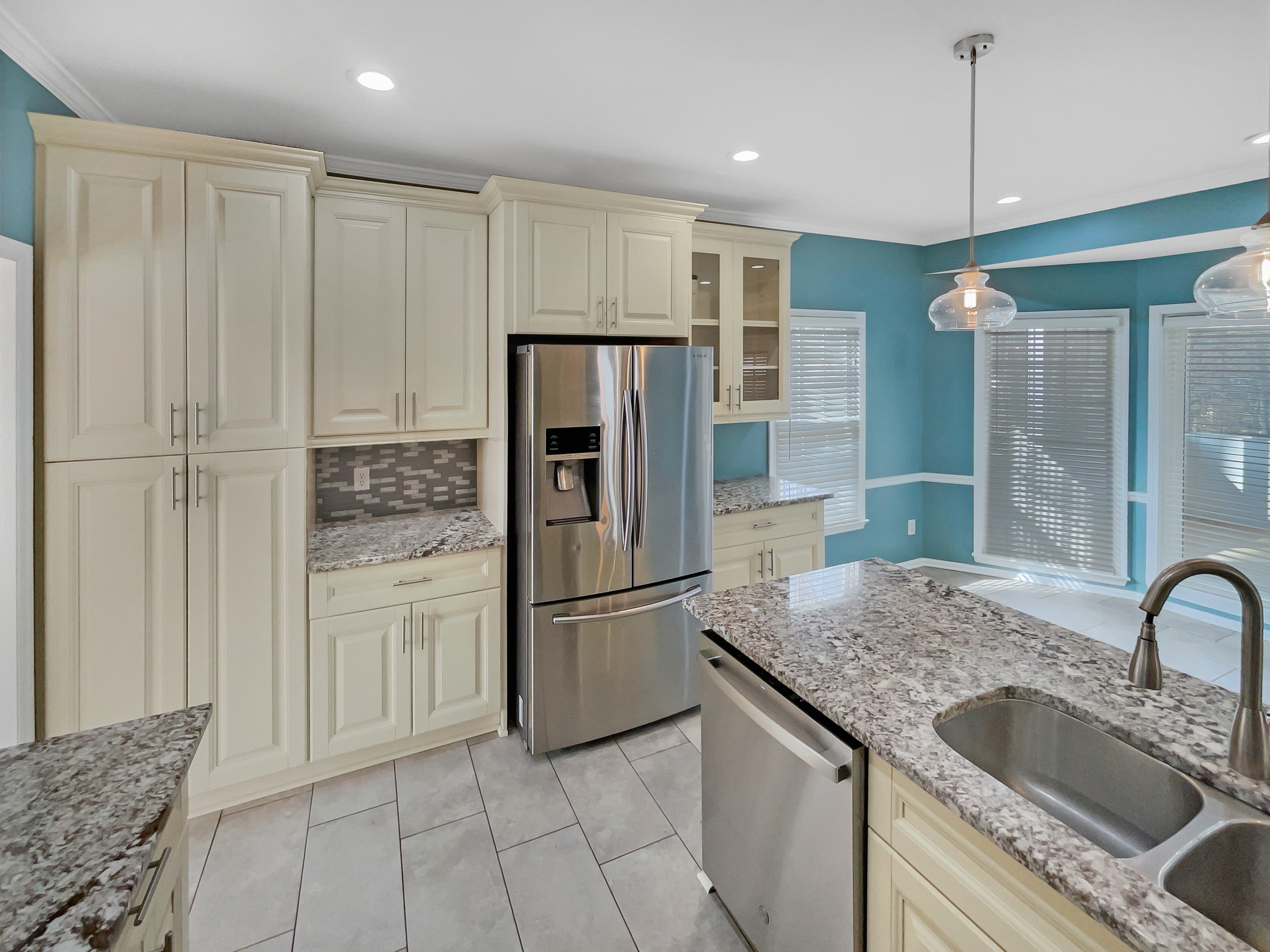 Photo 15 of 68 of 1370 Providence Dr, Lawrenceville, GA