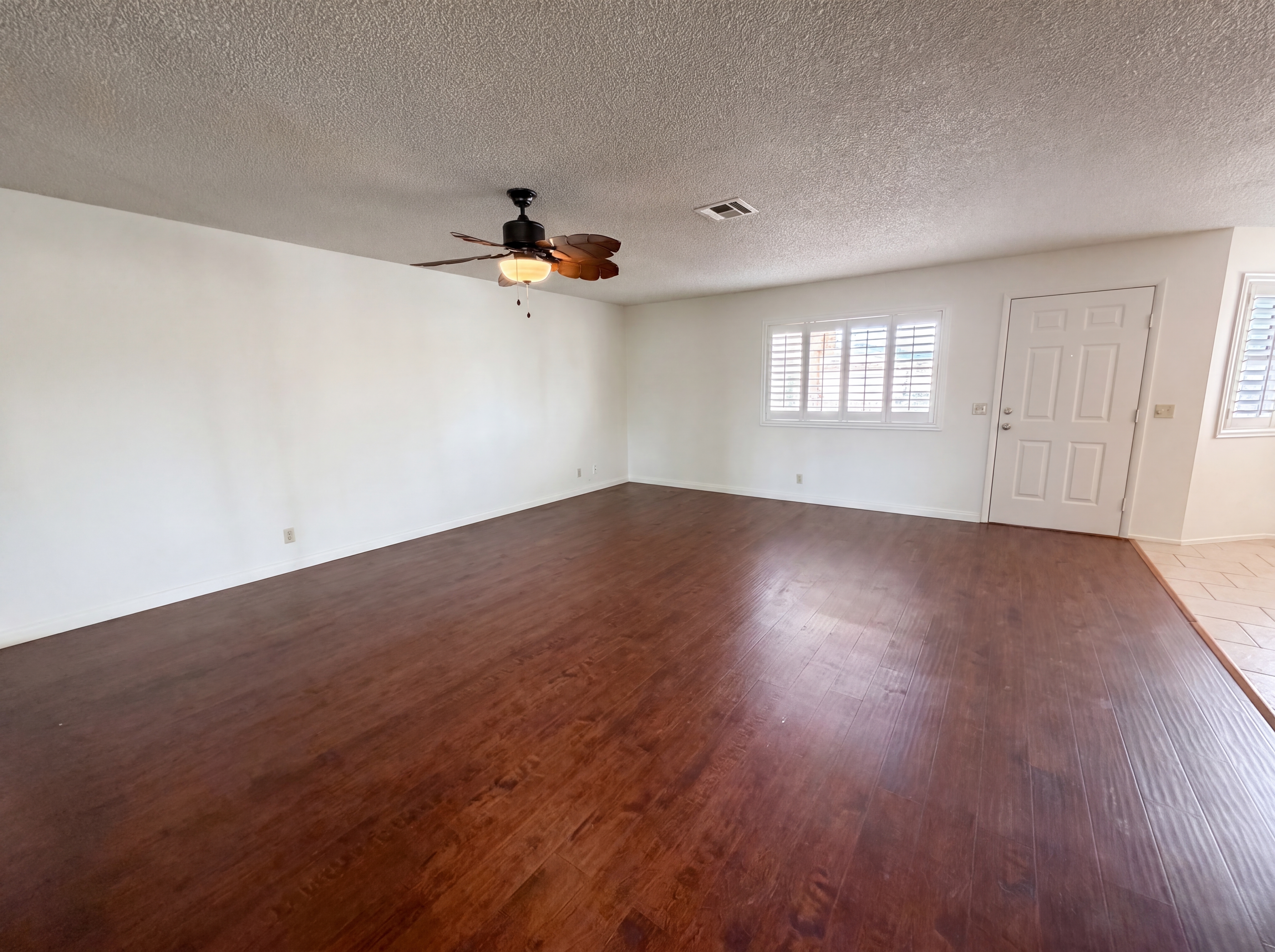 Photo 19 of 47 of 1325 Keifer Ln, Las Vegas, NV