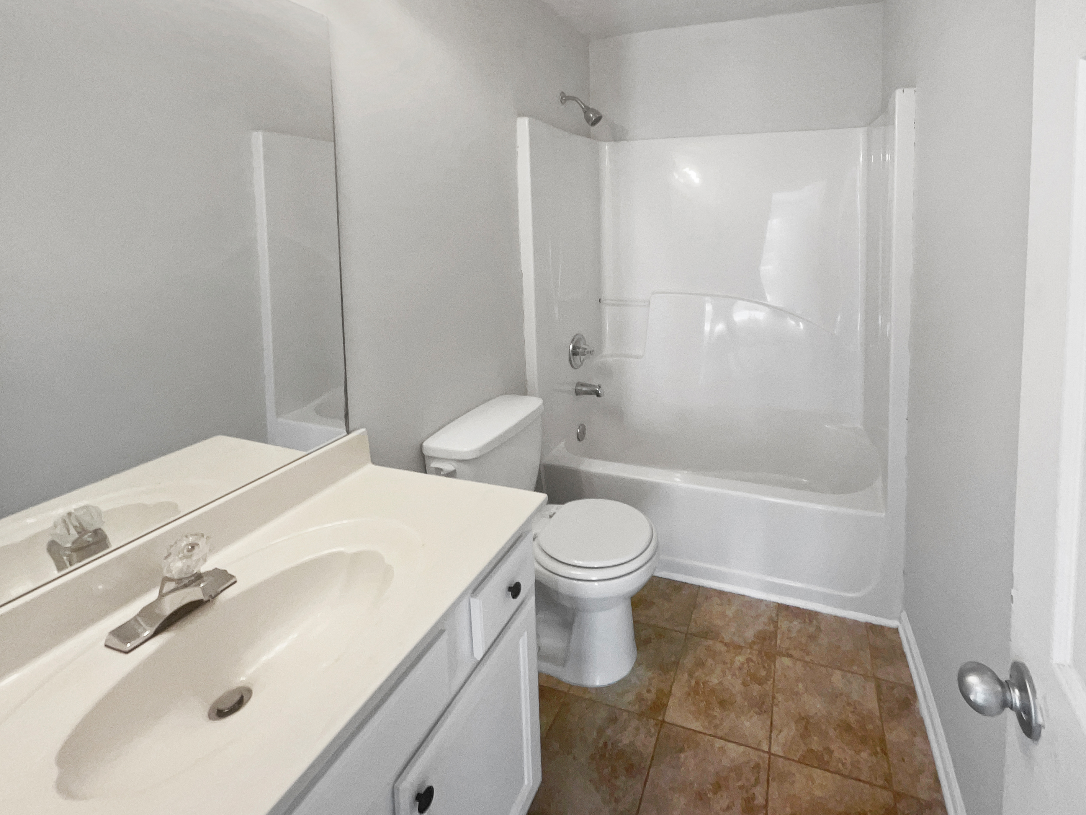 Photo 15 of 24 of 474 Berckman Dr NW, Lilburn, GA