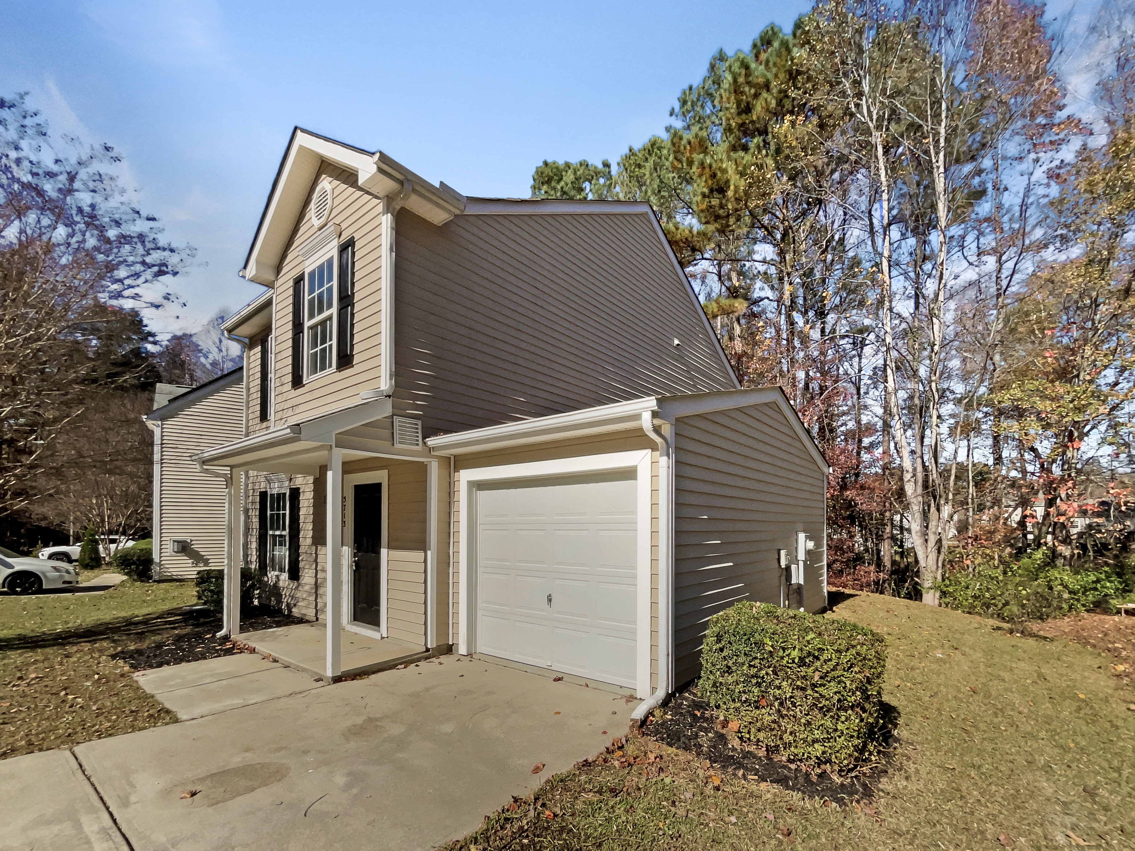 Photo 14 of 17 of 5713 Forest Point Rd, Raleigh, NC