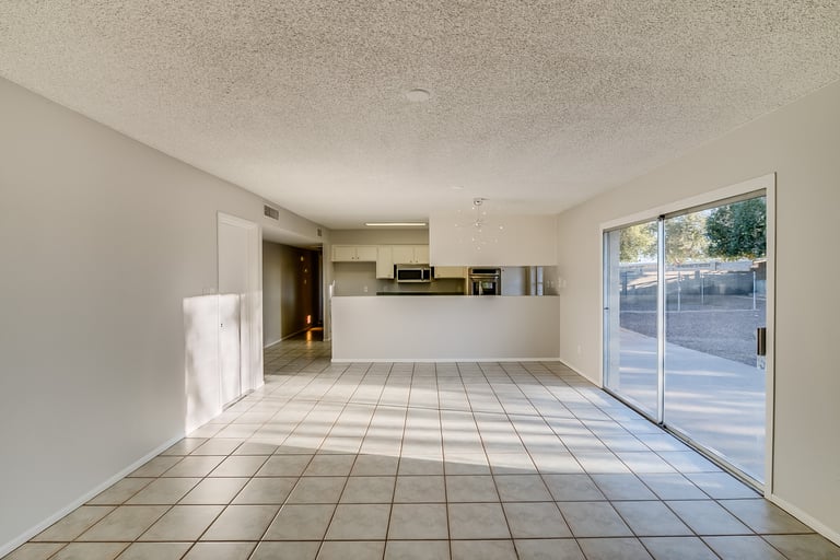 Photo 8 of 21 - 5315 S Siesta Ln, Tempe, AZ 85283