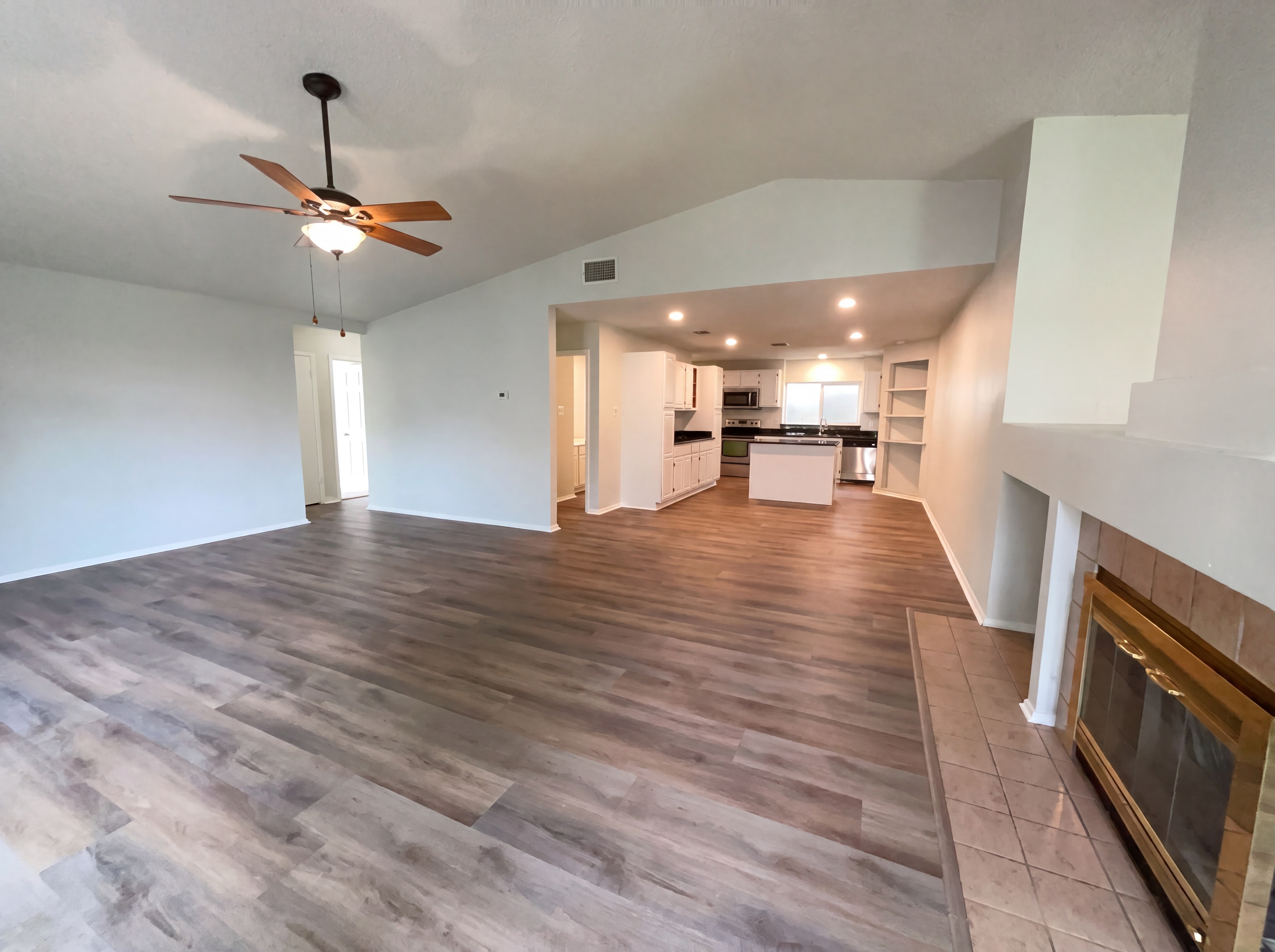 Photo 3 of 17 of 1210 Fillmore Dr, San Antonio, TX