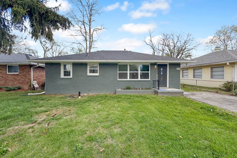 Property photo 1 of 4055 N Grand Ave