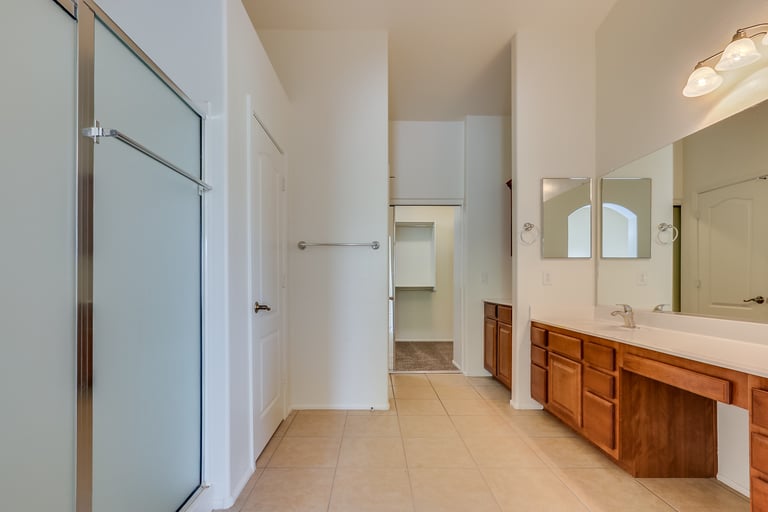 Photo 15 of 27 - 2842 E Saguaro Park Ln, Phoenix, AZ 85024