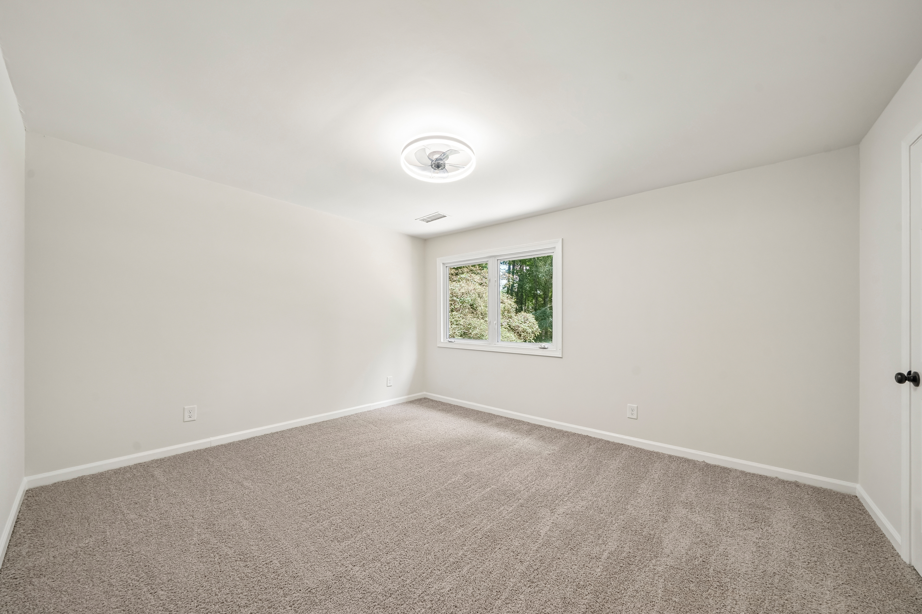Photo 28 of 47 of 630 Benson Hurst Dr SW, Mableton, GA