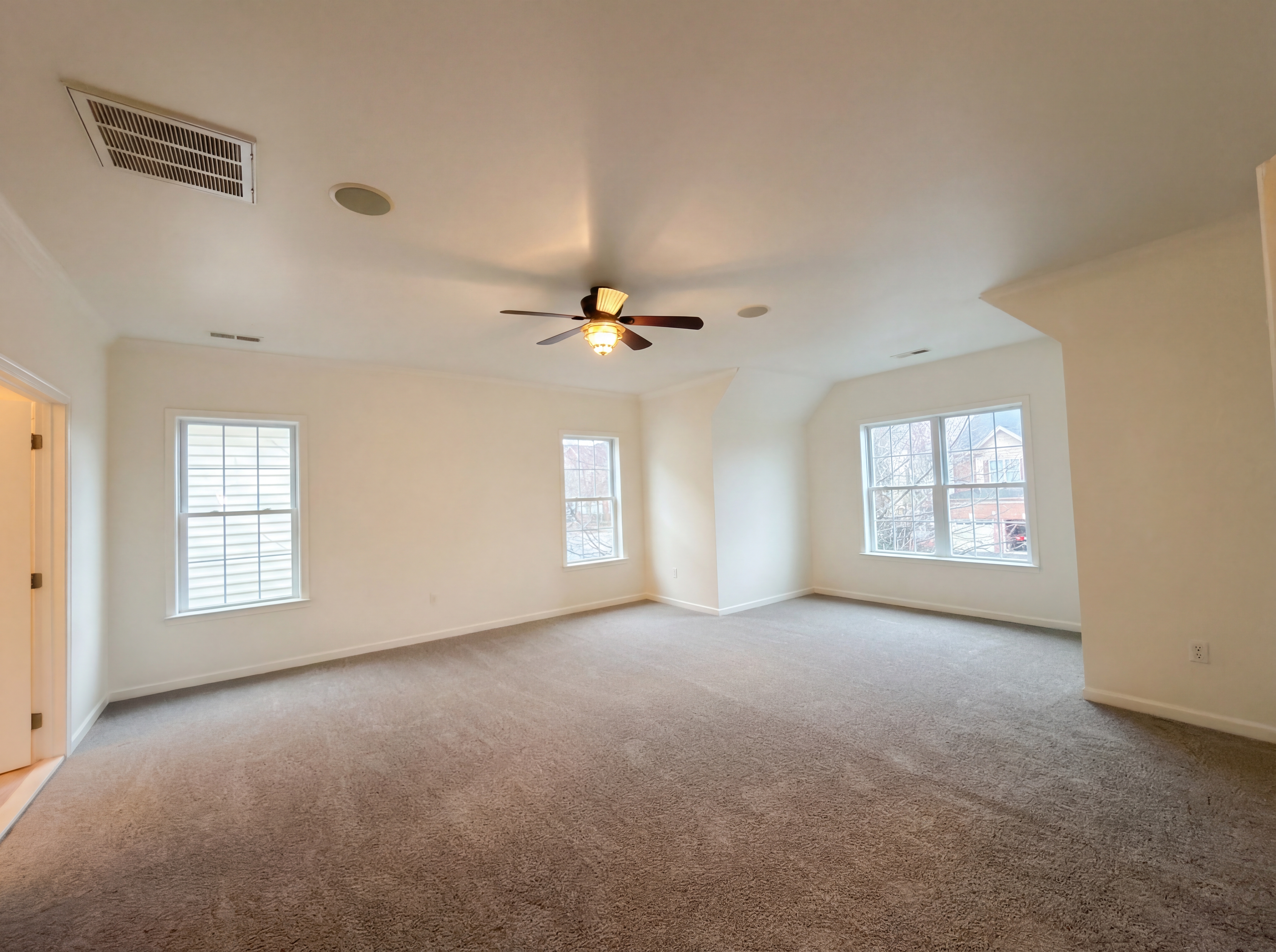 Photo 16 of 26 of 4012 Bridle Ridge Rd, Upper Marlboro, MD