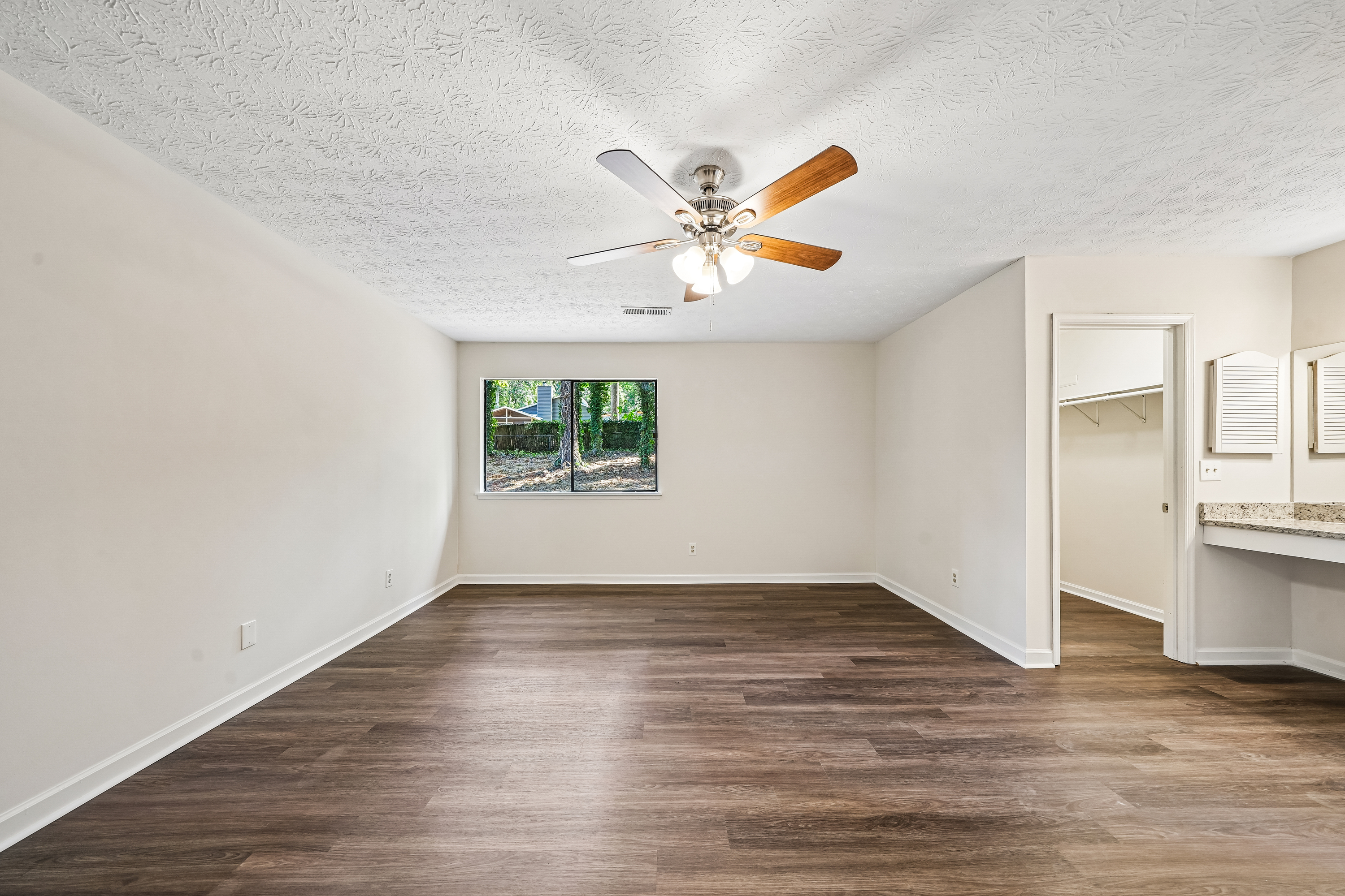 Photo 18 of 26 of 2464 Silver Moss Way, Lawrenceville, GA