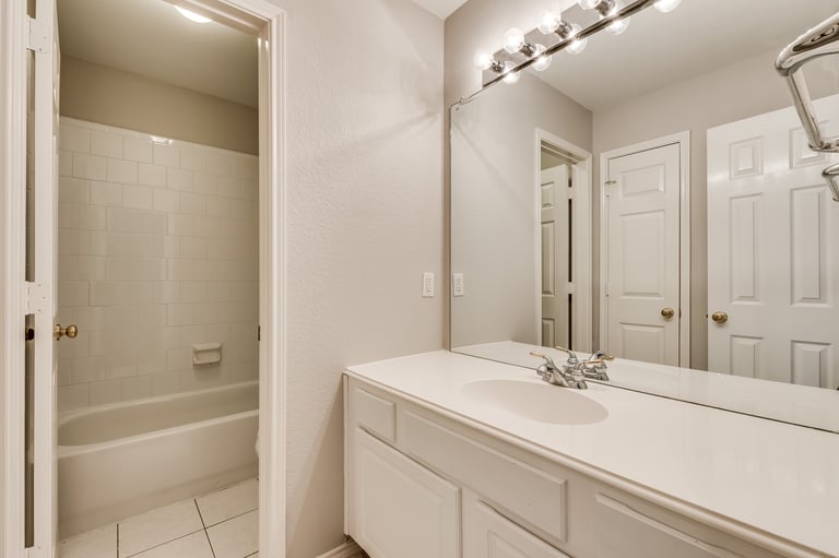 Photo 19 of 24 - 11250 Las Polamas Dr, Frisco, TX 75033